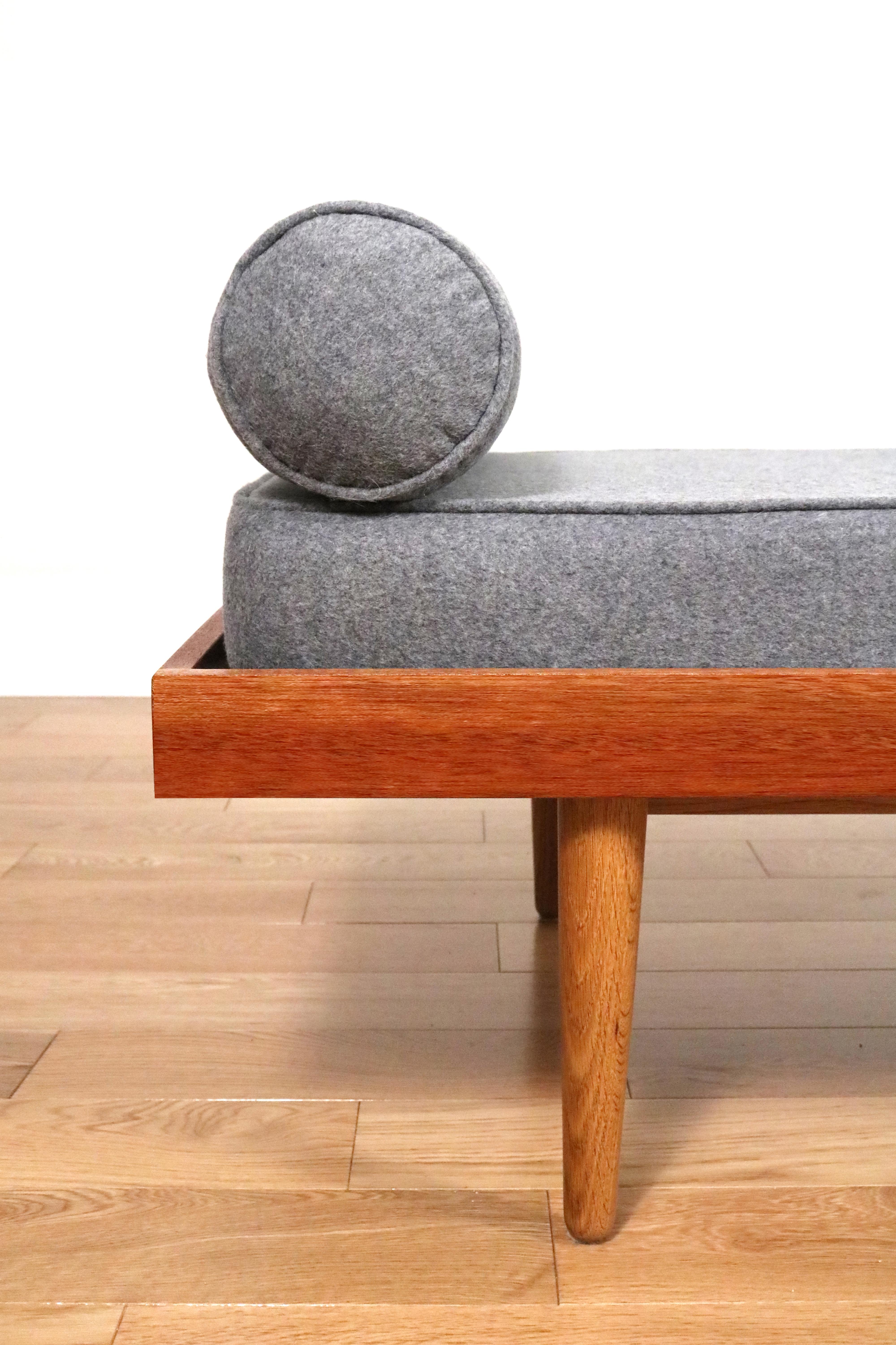 Scandinavian Modern Hans Wegner Style Daybeds in Grey Wool on White Oak and African Mahogany Frames