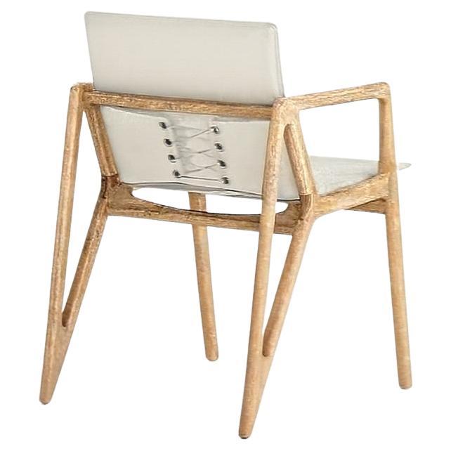 Silla de Comedor de Estilo Escandinavo con Estructura Geométrica de Roble Macizo y Asiento de Piel Moderno en venta