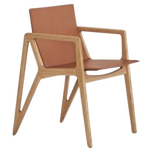 Silla de Comedor de Estilo Escandinavo con Estructura Geométrica de Roble Macizo y Asiento de Piel Italiano en venta