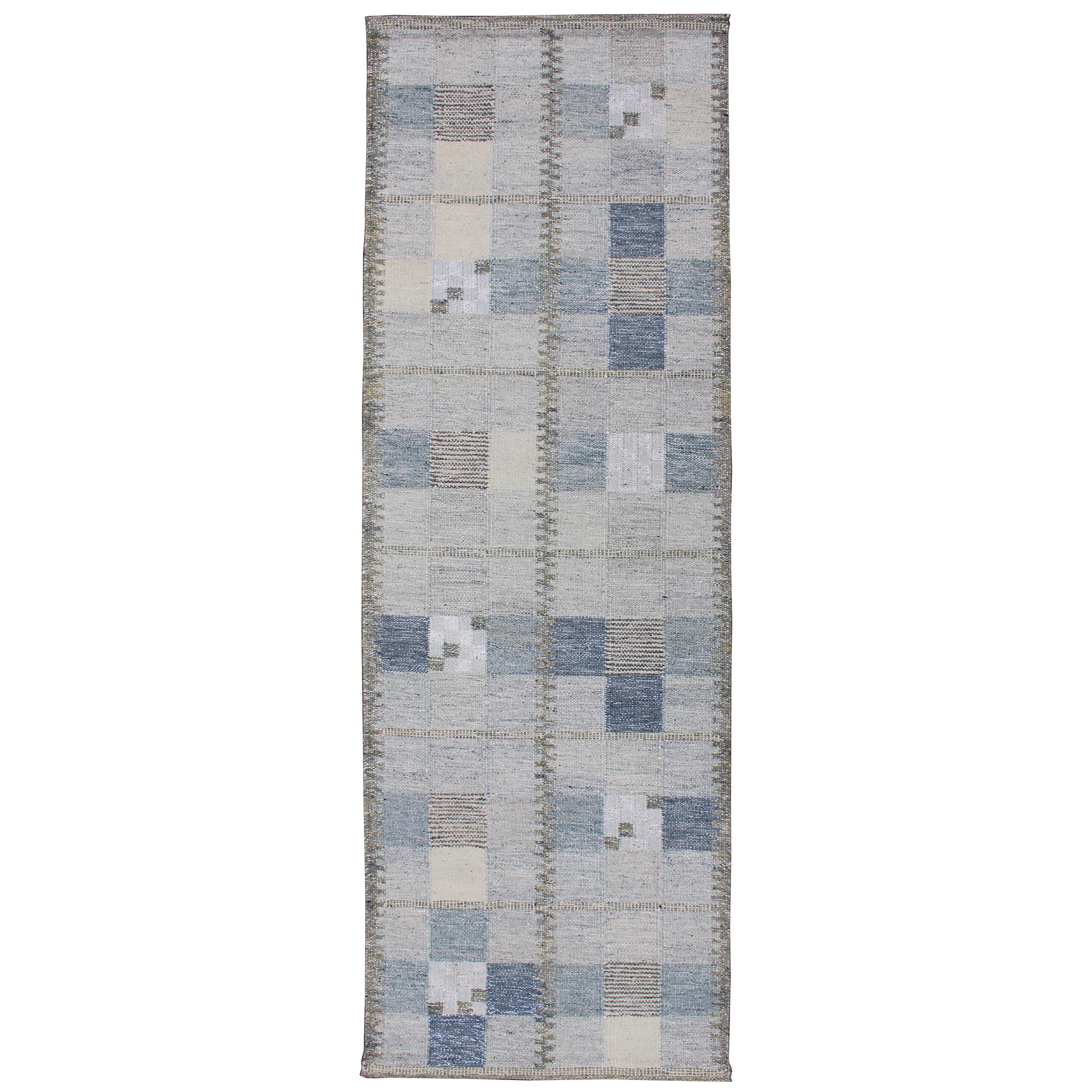 Tappeto a trama piatta in stile scandinavo con disegno a scacchiera in grigio e blu in vendita