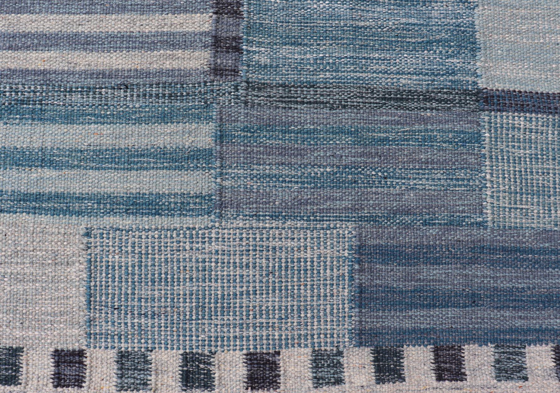 Skandinavischer Flachgewebe-Teppich im skandinavischen Stil mit modernem Design in Grau, Schwarz und Blau (Wolle) im Angebot
