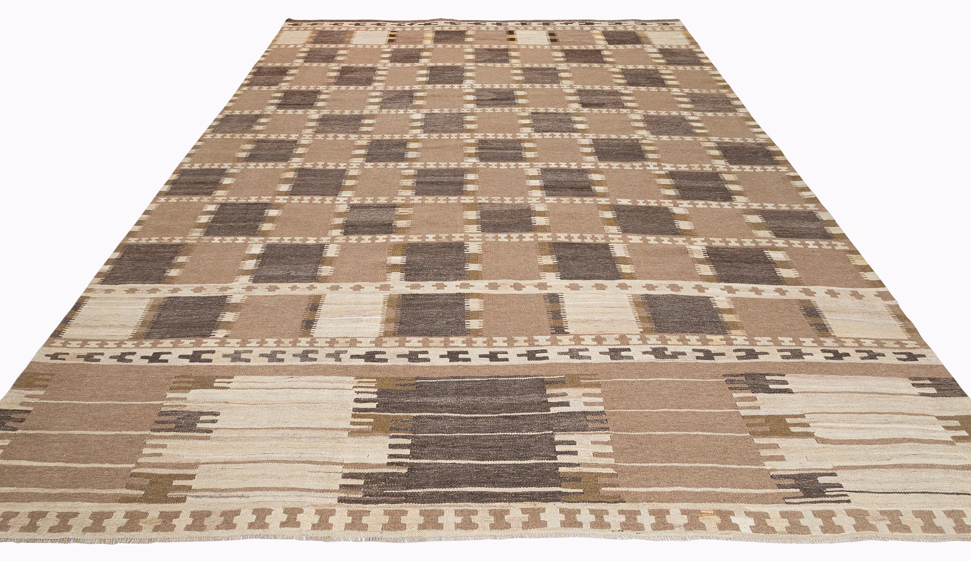 Scandinavian Style Flatweave Rug  In New Condition For Sale In New York, NY