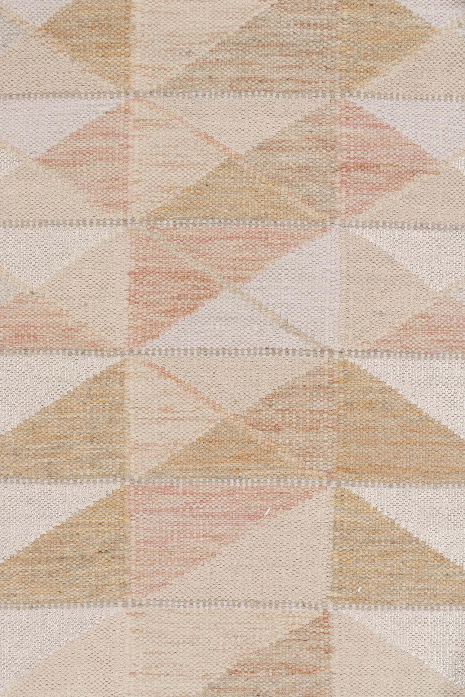 Hand-Knotted Rug & Kilim's Scandinavian Style Kilim Rug in Beige, White Geometric Pattern For Sale
