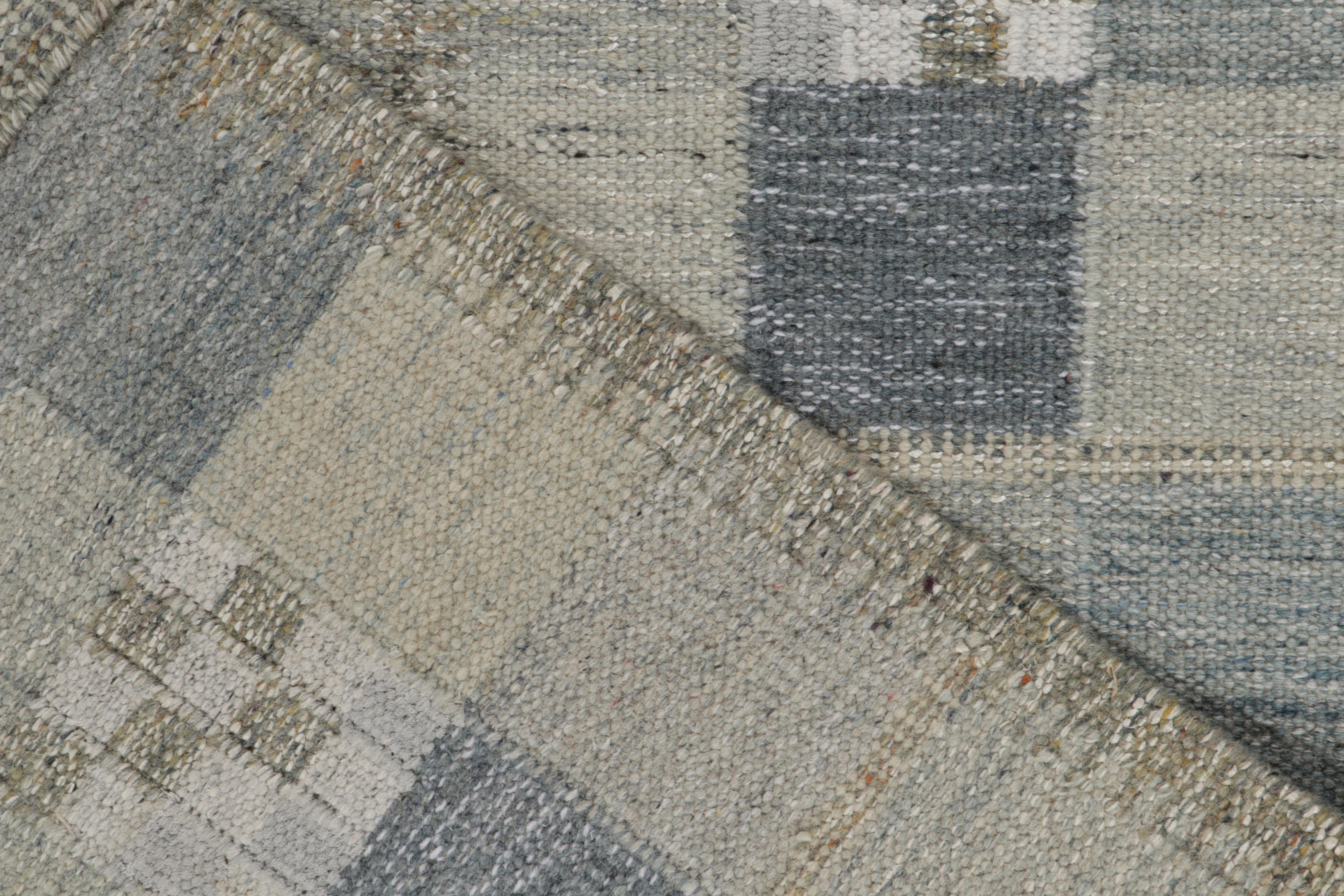 Teppich & Kelim-Teppich im skandinavischen Stil in Blau, Grau mit geometrischem Muster im Zustand „Neu“ im Angebot in Long Island City, NY