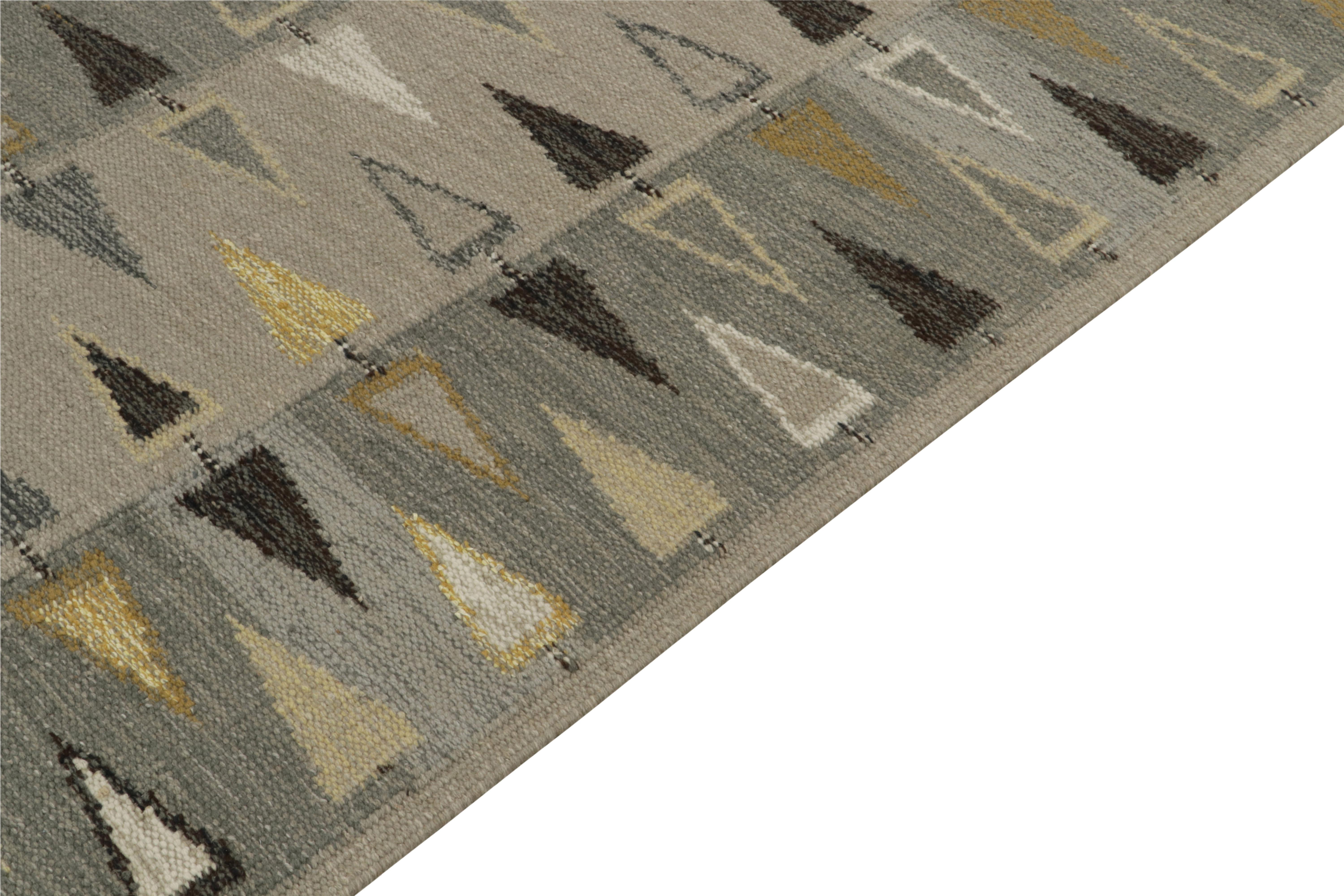 Rug & Kilim's Scandinavian Style Kilim Rug in Gray, Ochra Triangle Patterns In New Condition For Sale In Long Island City, NY