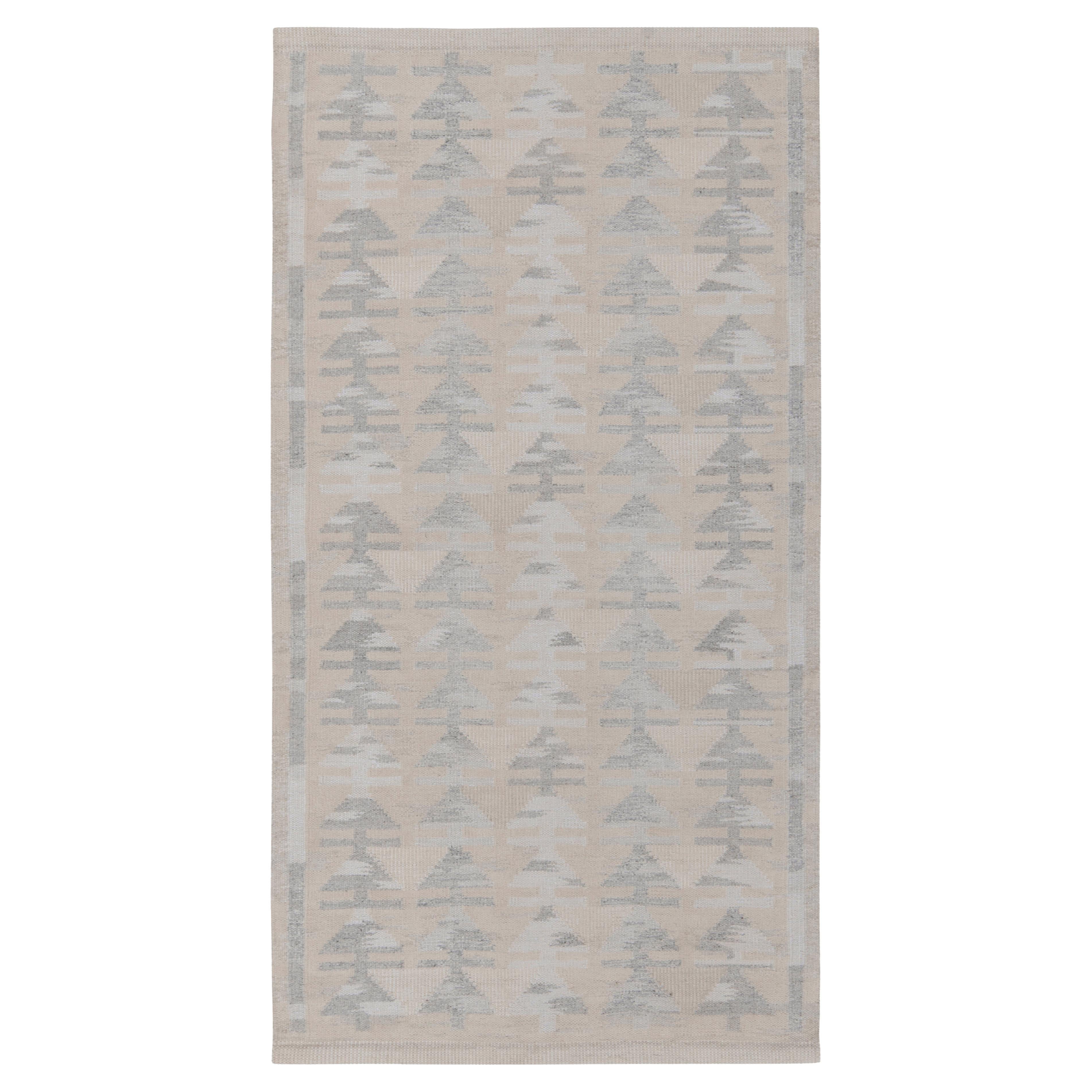Rug & Kilim's Scandinavian Style Kilim Rug in Gray & White Geometric Pattern For Sale