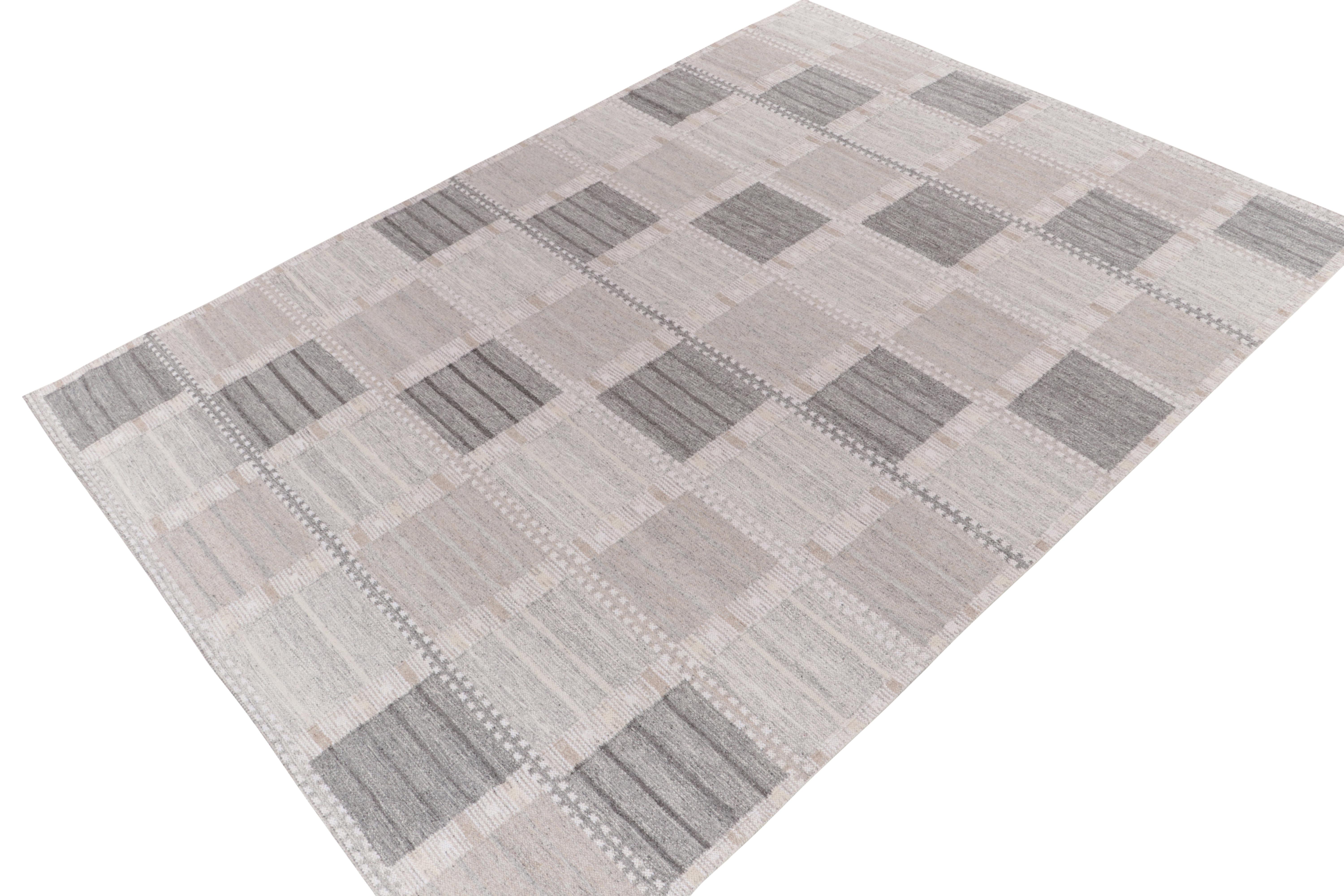 Scandinavian Modern Rug & Kilim's Scandinavian Style Kilim Rug in Greige, Stone Geometric Pattern For Sale