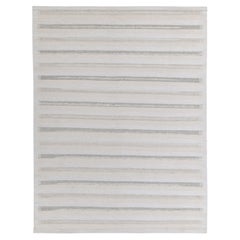 Teppich & Kelim-Teppich im skandinavischen Stil in Grau mit weißen Streifenmustern