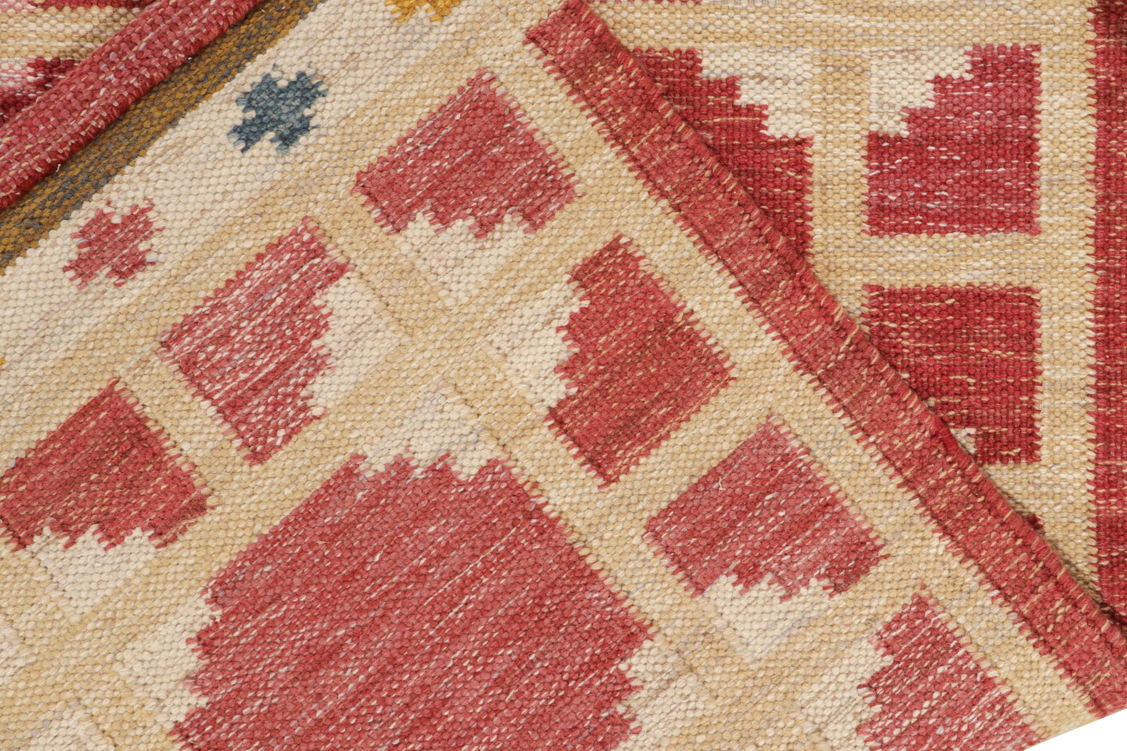 Rug & Kilim's Scandinavian Style Kilim Rug in Red, Pink, Geometric Pattern In New Condition For Sale In Long Island City, NY
