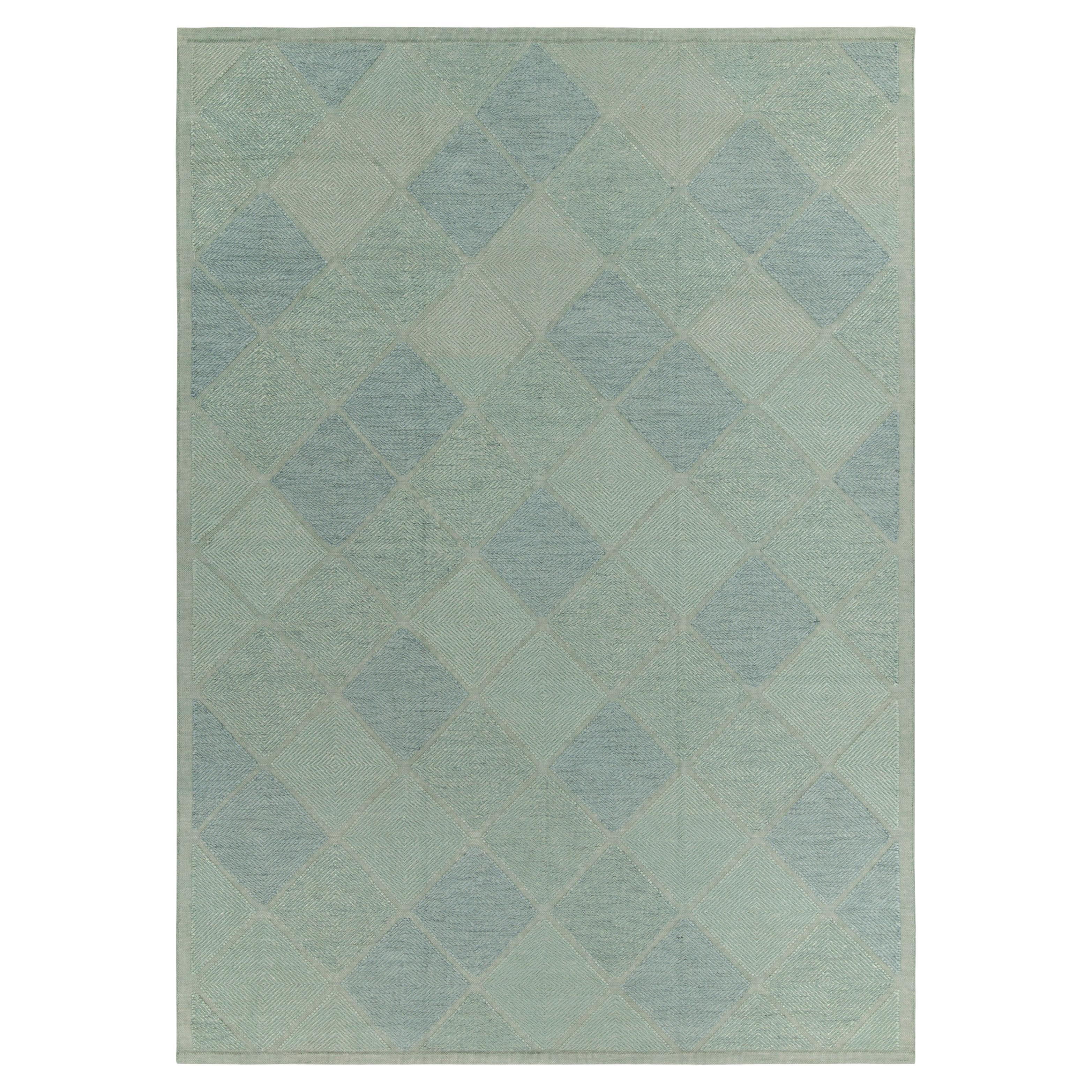Teppich & Kelim-Teppich im skandinavischen Stil in Meerschaumblau mit geometrischem Muster im Angebot