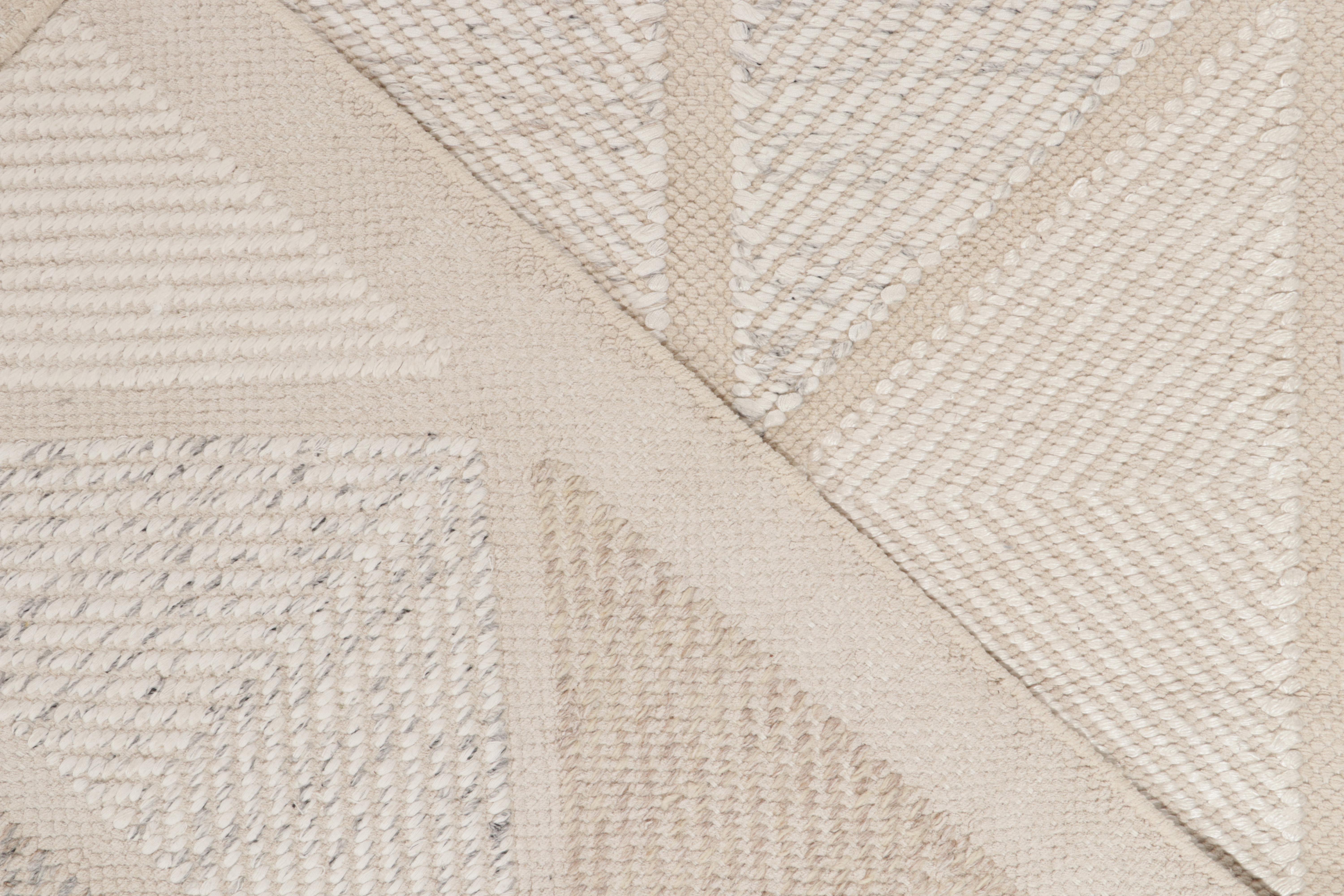Teppich & Kelim-Teppich im skandinavischen Stil in Weiß, Grau mit geometrischem Muster im Zustand „Neu“ im Angebot in Long Island City, NY