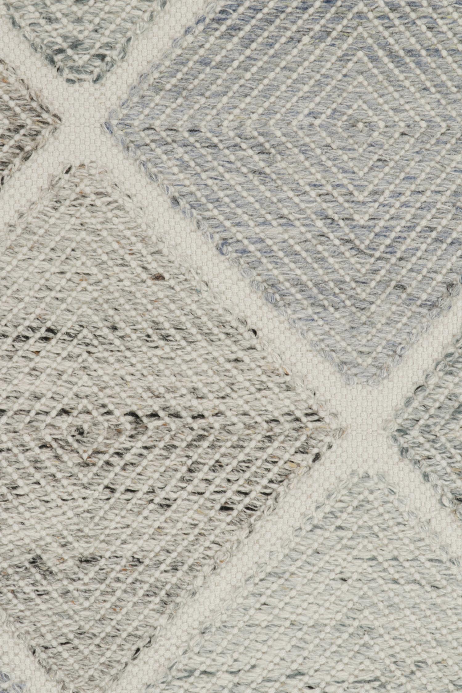 Kilim-Teppich & Kelim-Läufer im skandinavischen Stil, graues und weißes Diamantmuster im Zustand „Neu“ im Angebot in Long Island City, NY