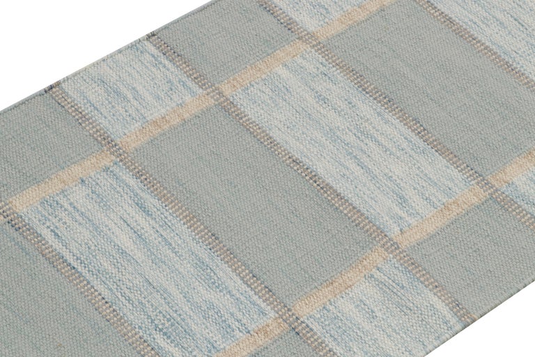 Indian Scandinavian Style Kilim Runner in Blue & White Geometric Pattern by Rug & Kilim For Sale