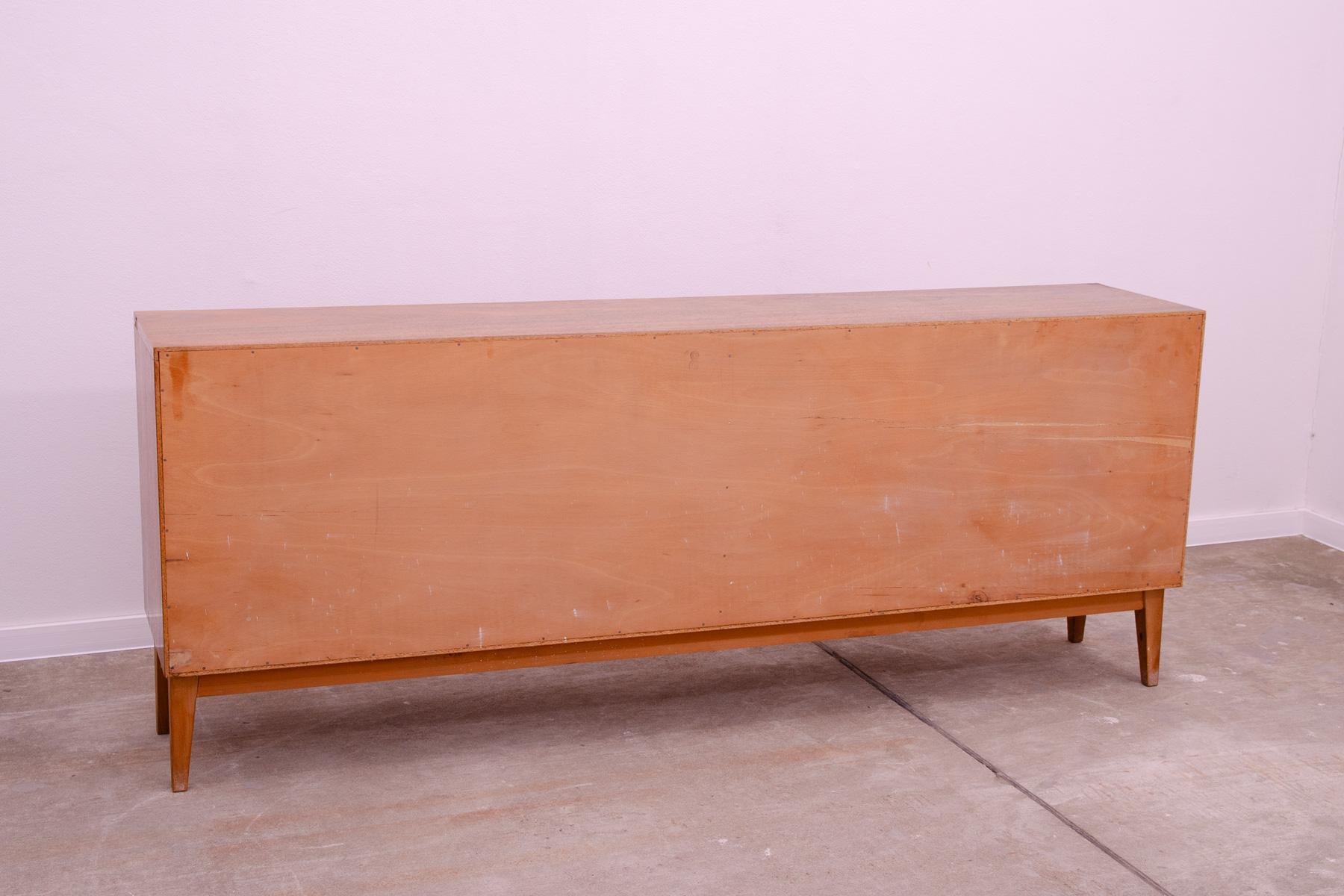 Scandinavian style long sideboard by Sedláček & Vyčítal, Czechoslovakia, 1960´s For Sale 8