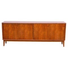 Long buffet de style scandinave par Sedláček & Vyčítal, Tchécoslovaquie, années 1960.