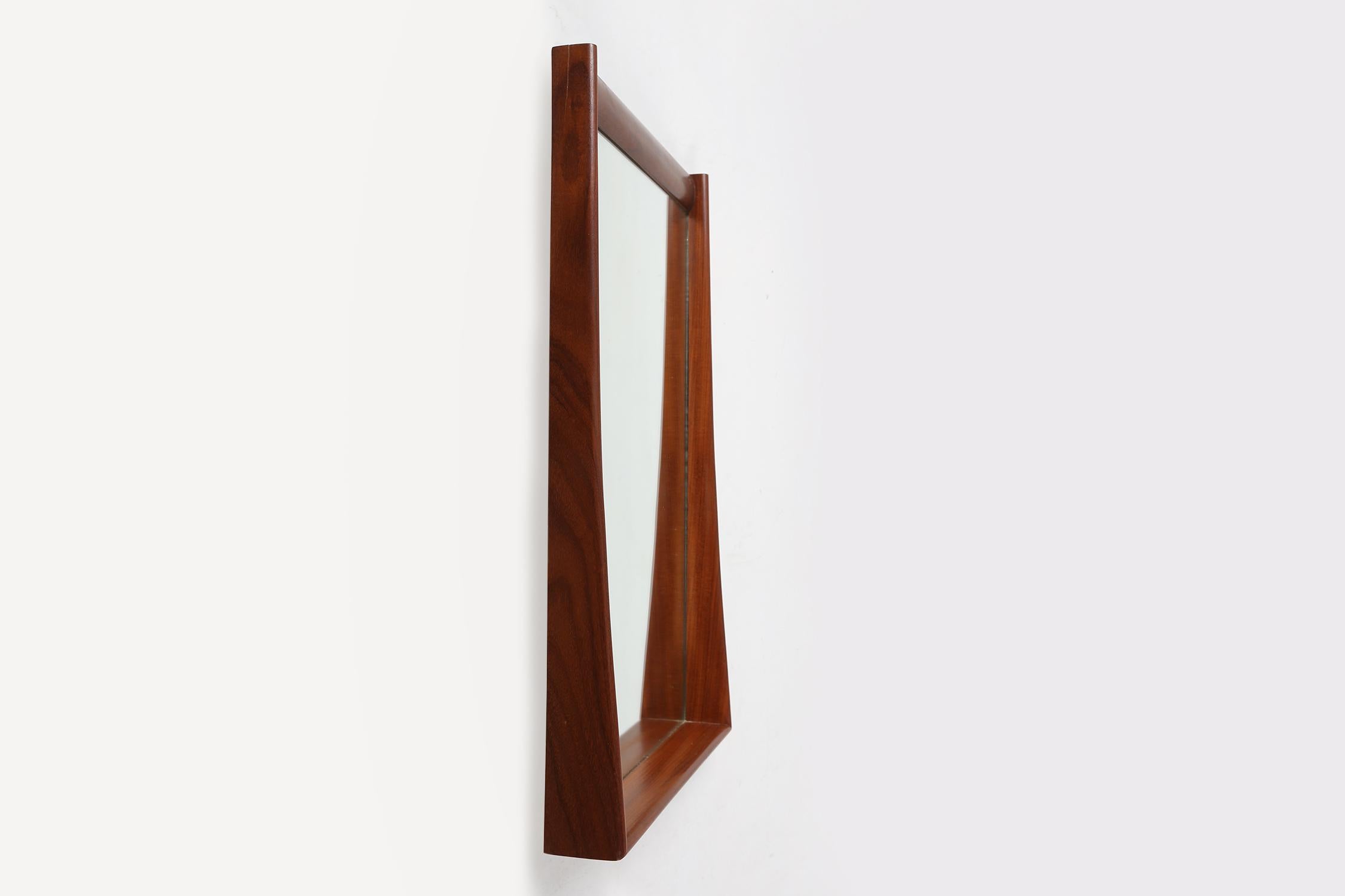 Scandinavian style Mid-century mirror in teak, 1960s For Sale 1