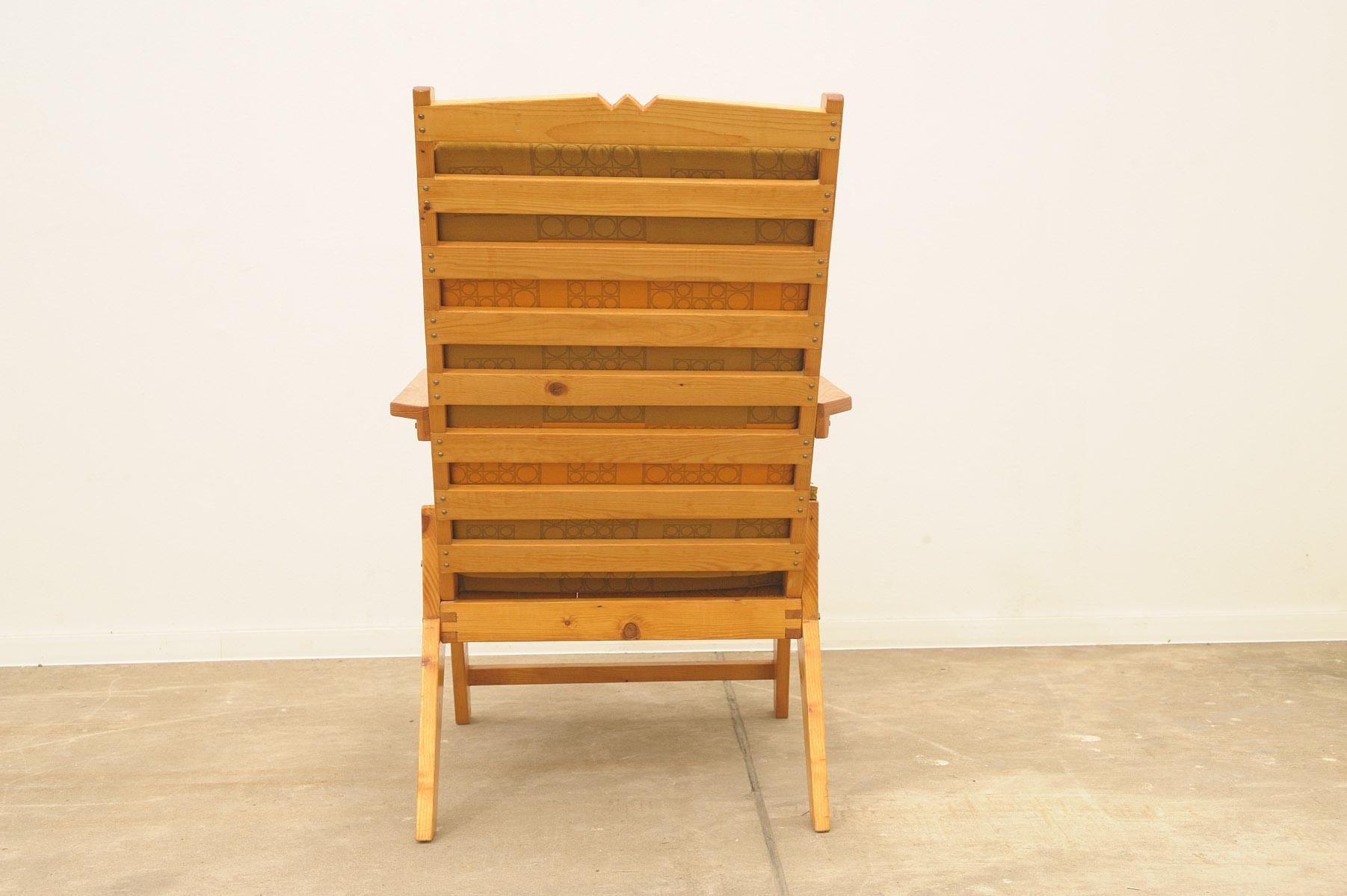 Scandinavian style pine wood armchairs, 1970´s, set of 2 For Sale 5
