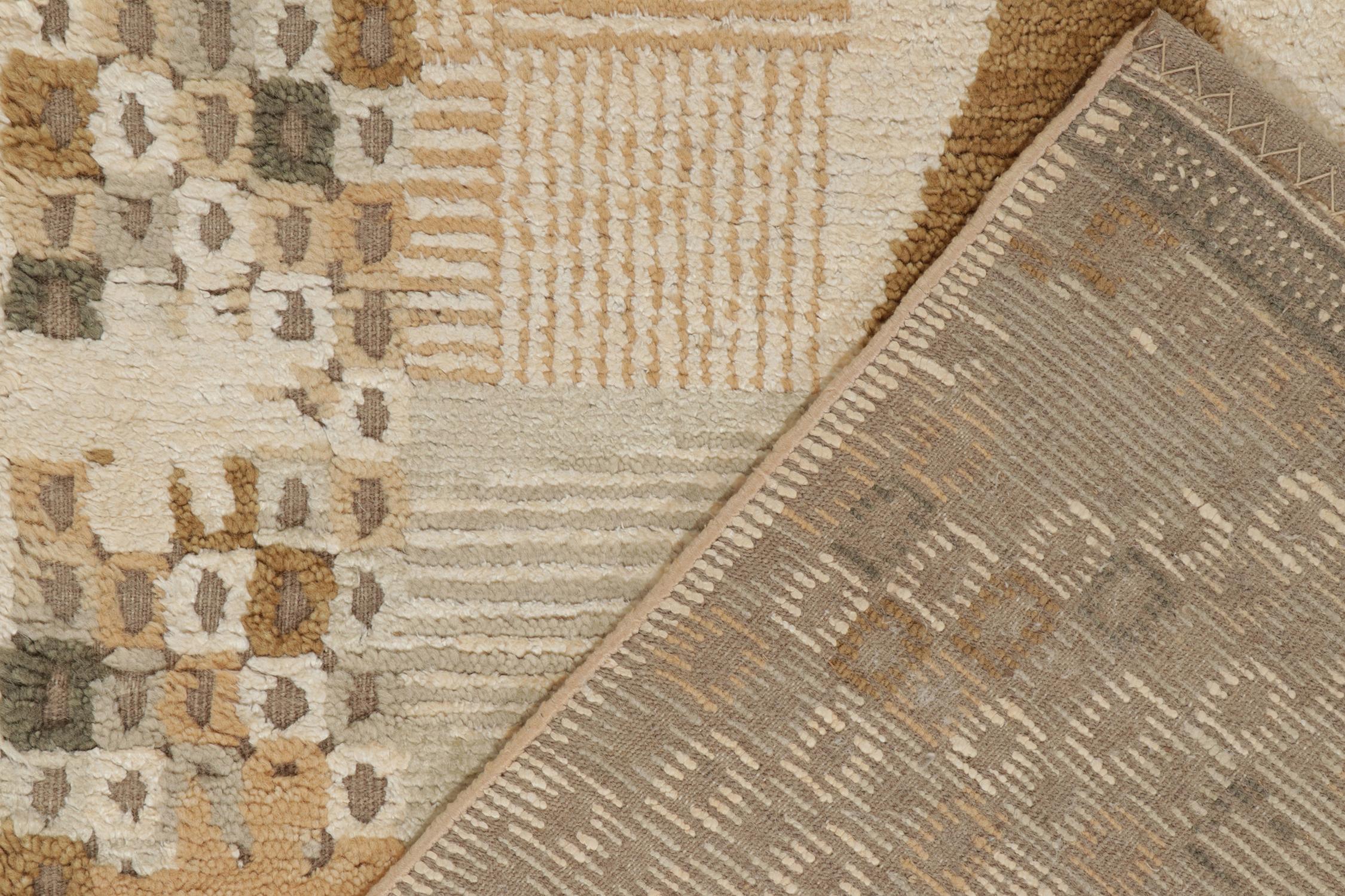 Rug & Kilim's Scandinavian Style Rug in Beige, Brown & Gray In New Condition For Sale In Long Island City, NY