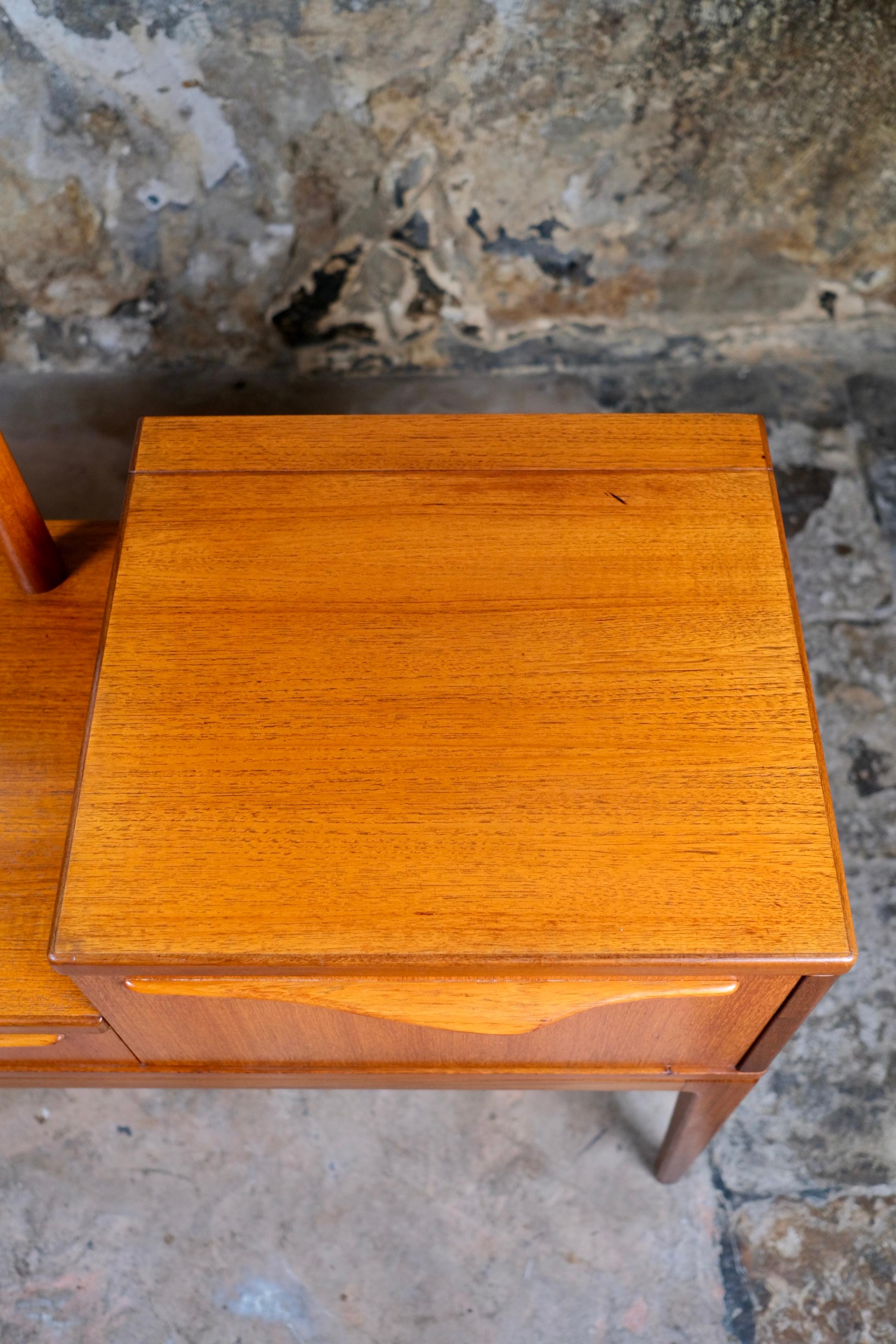 Scandinavian-style teak vanity table, made in France, 1960s 8