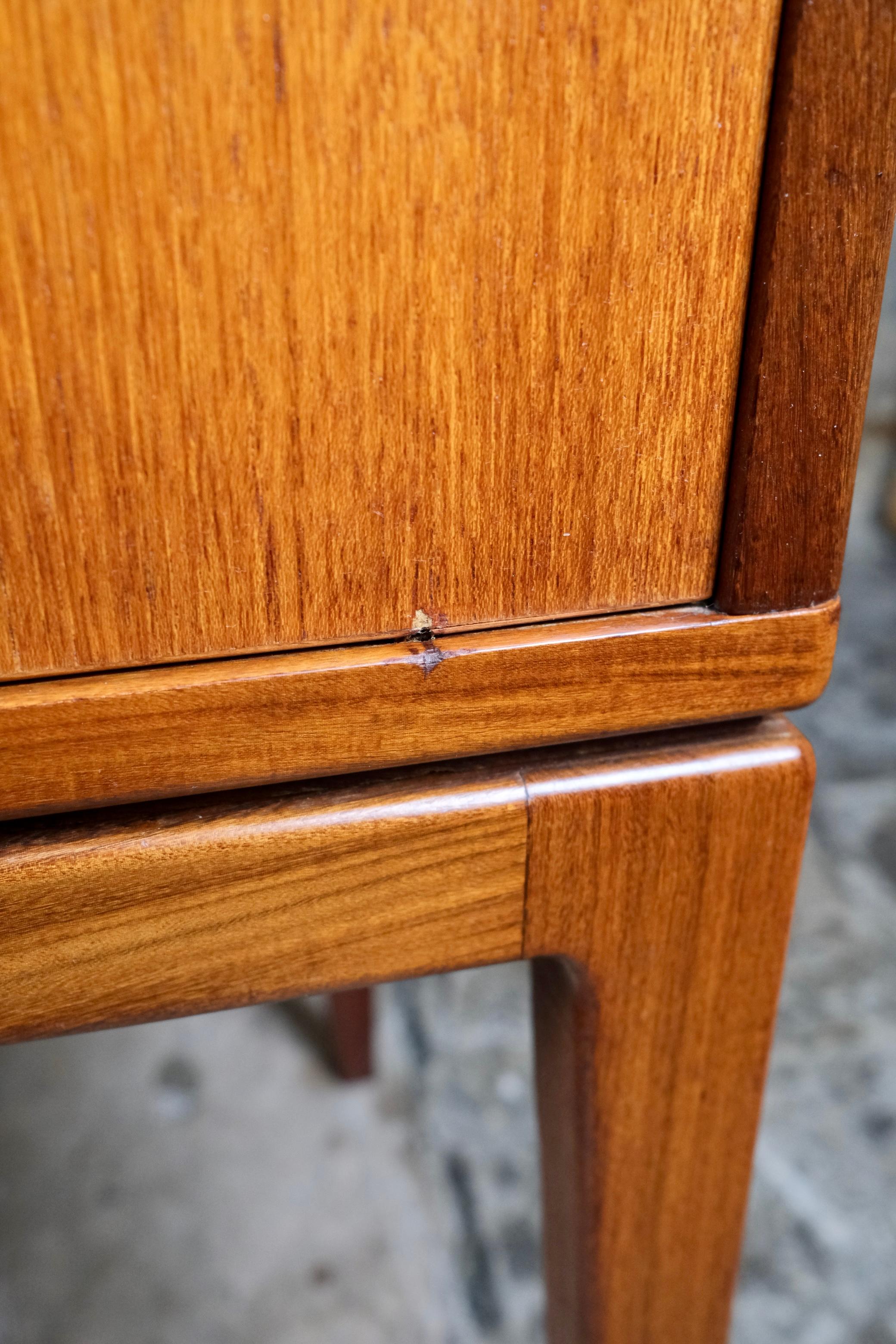 Scandinavian-style teak vanity table, made in France, 1960s 12