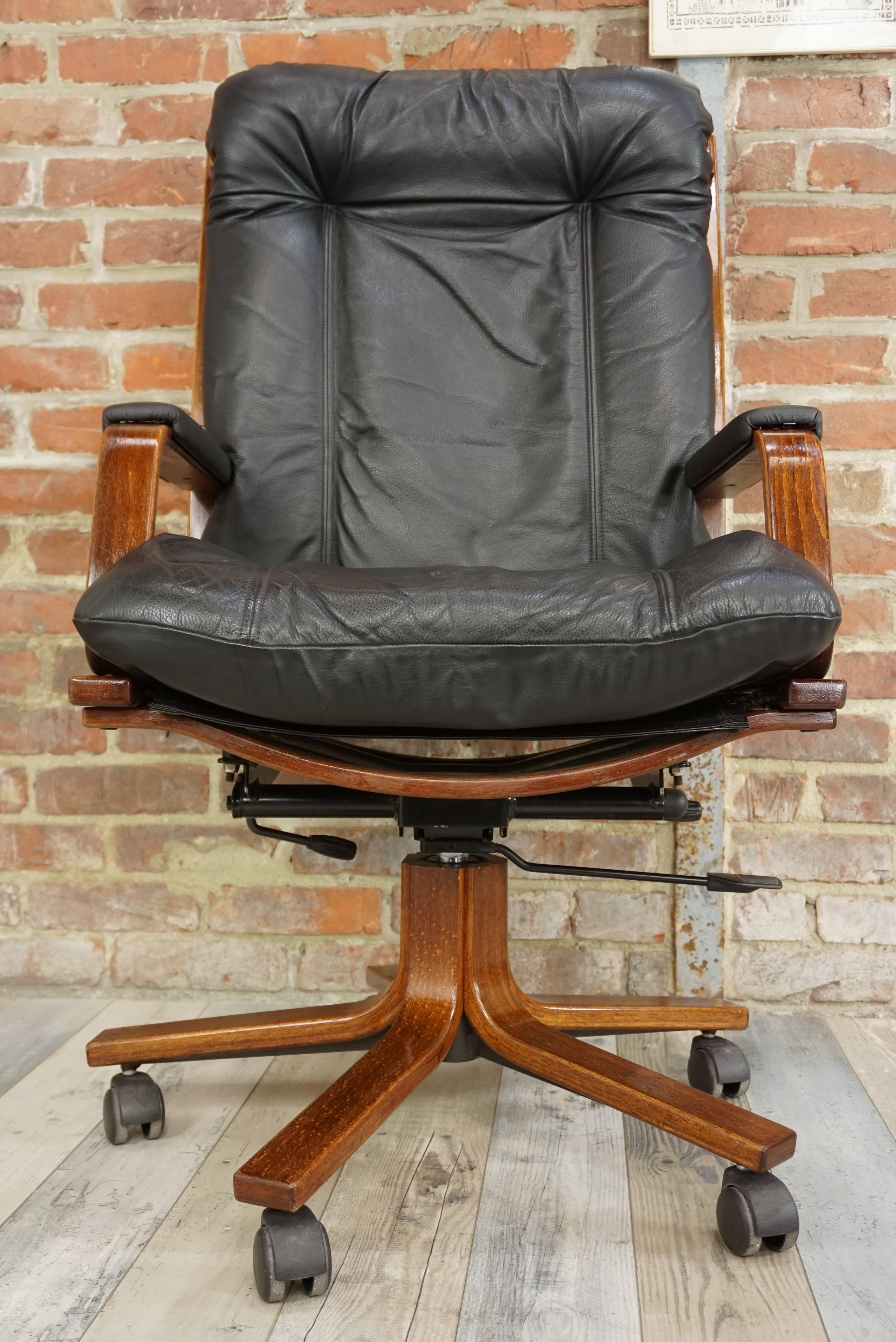 Scandinavian Style Wooden and Black Leather Swivel Office Armchair 5