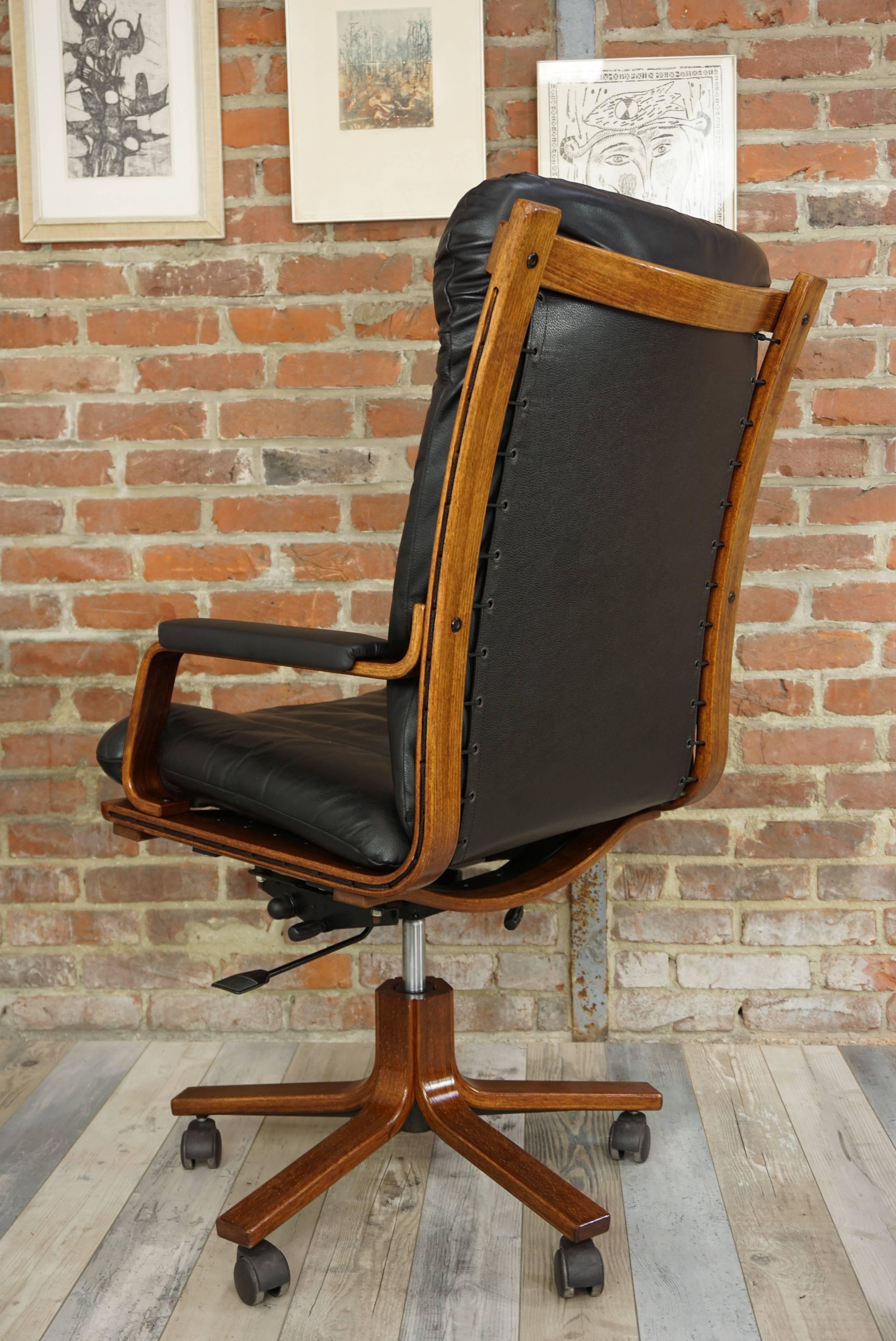 Scandinavian Style Wooden and Black Leather Swivel Office Armchair 1