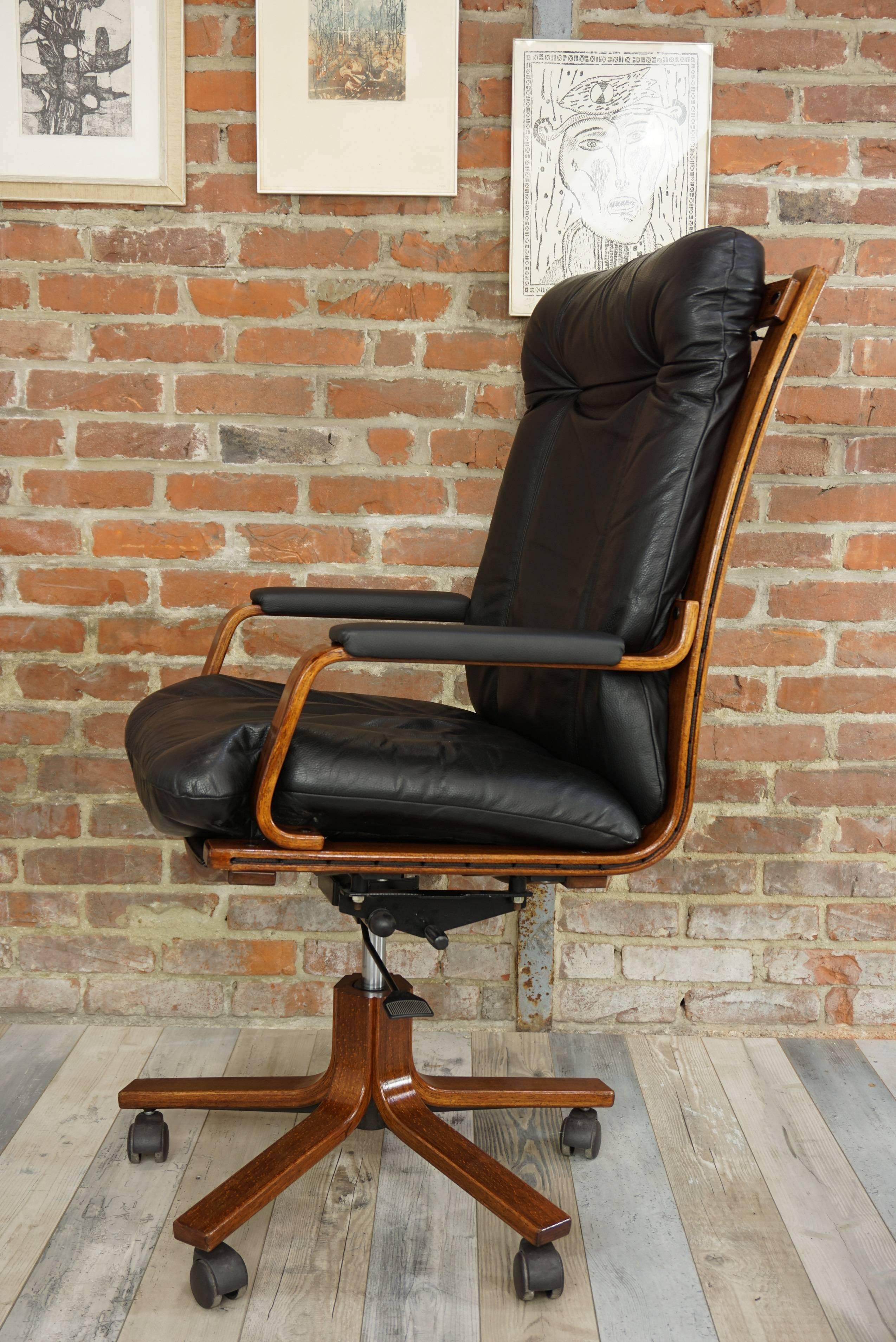 Scandinavian Style Wooden and Black Leather Swivel Office Armchair 2