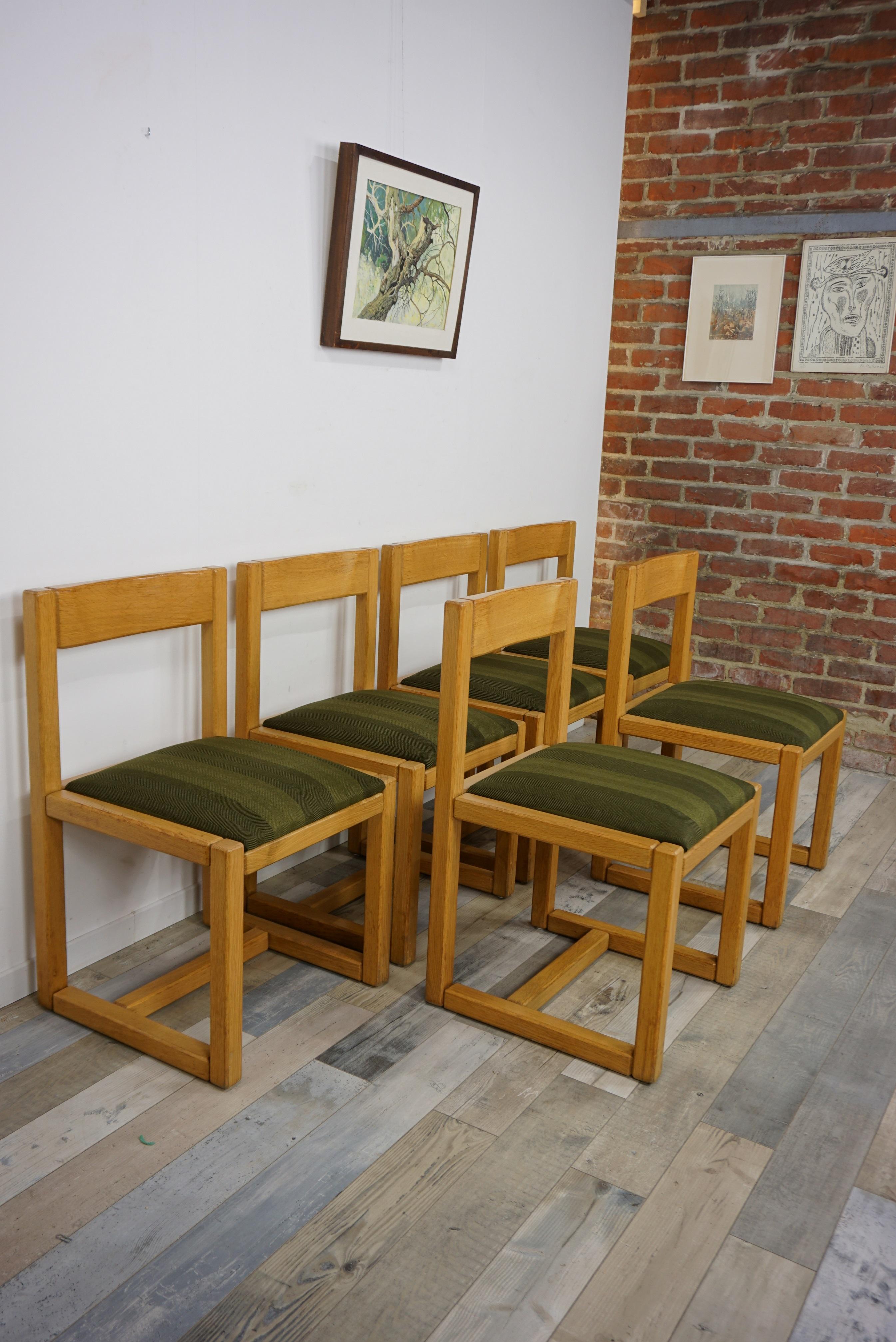 Ensemble de 6 chaises de salle à manger en bois et tissu de style scandinave en vente 6