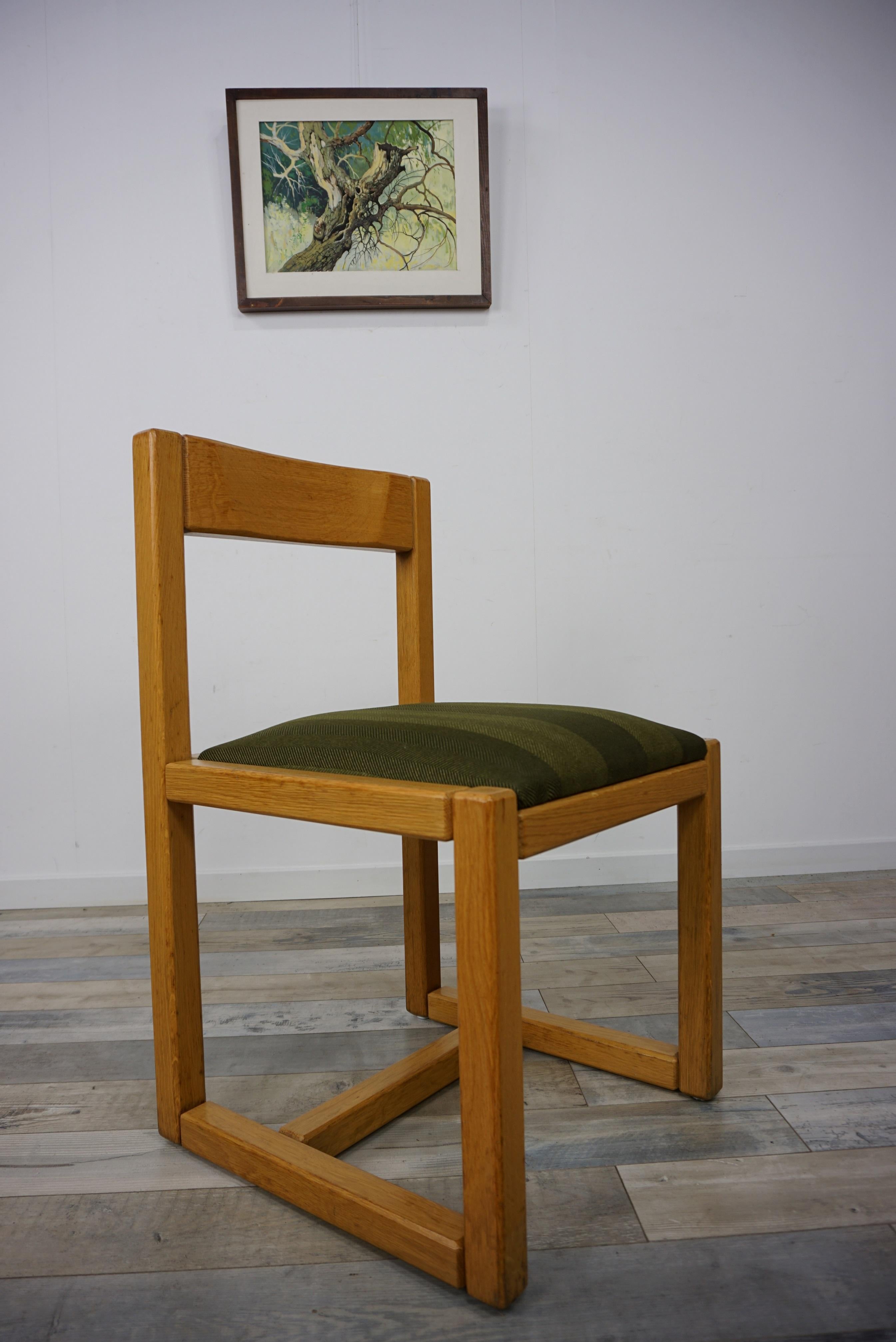 Ensemble de 6 chaises de salle à manger en bois et tissu de style scandinave en vente 9