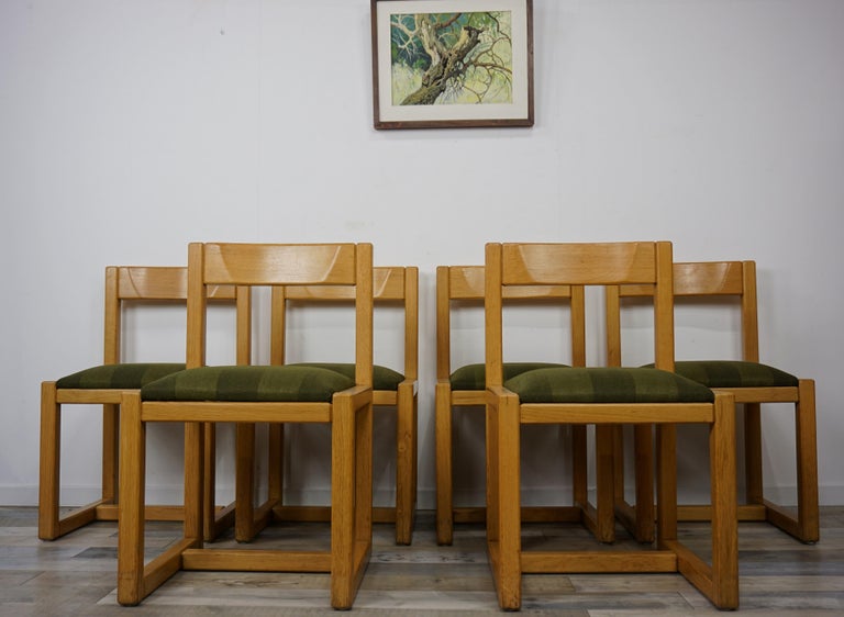 Scandinavian Style Wooden and Fabric Set of 6 Dining Chairs In Good Condition For Sale In Tourcoing, FR