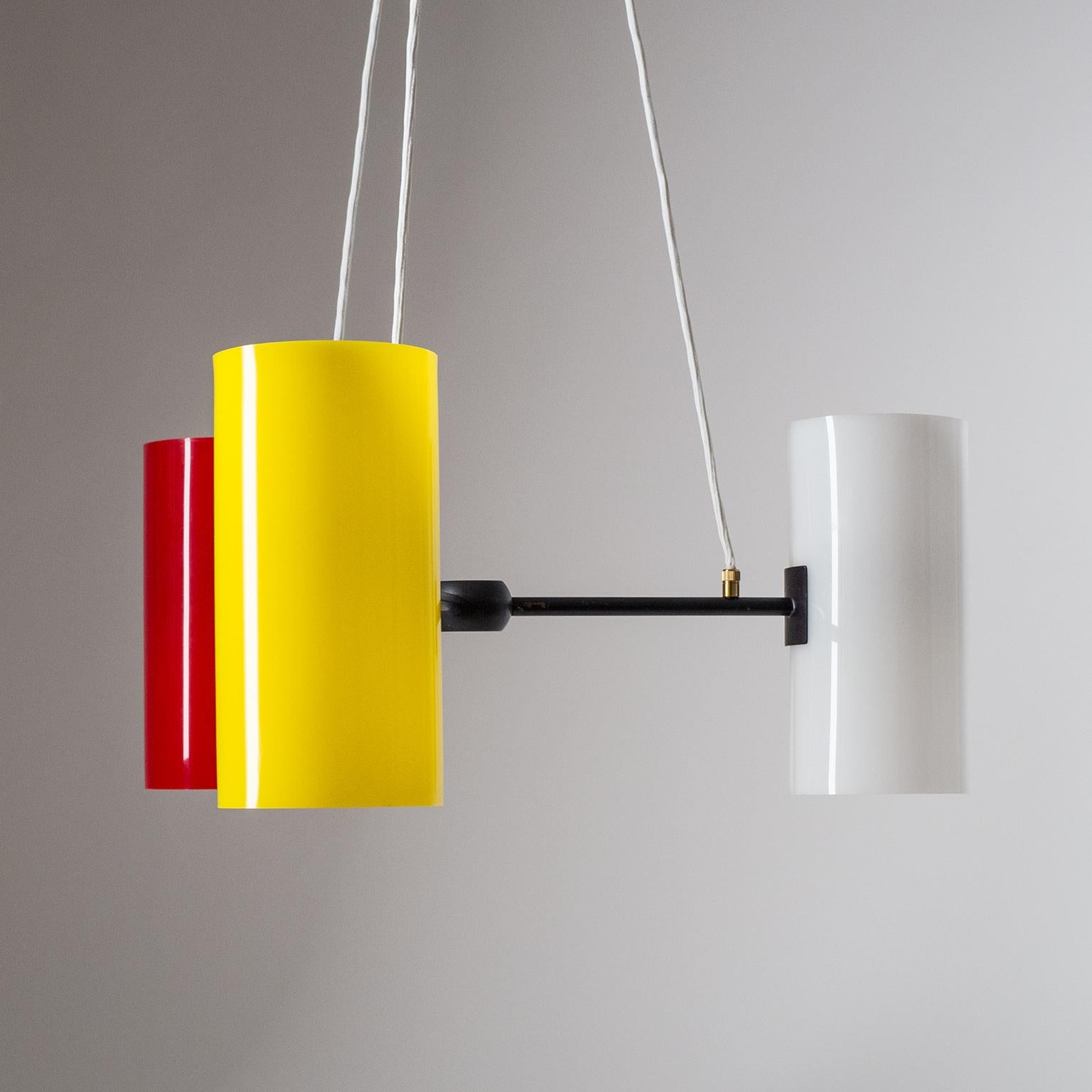 Lampe à suspension scandinave, années 1960, rouge, jaune et blanc en vente 3