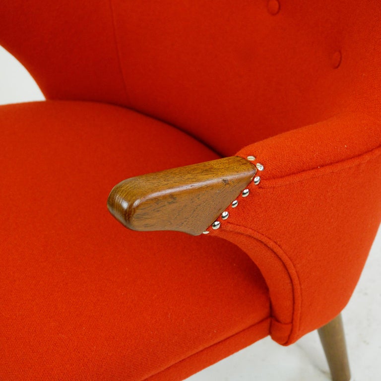 Scandinavian Svend Skipper Mini Bear Teak Lounge Chair with New Red Fabric For Sale 6