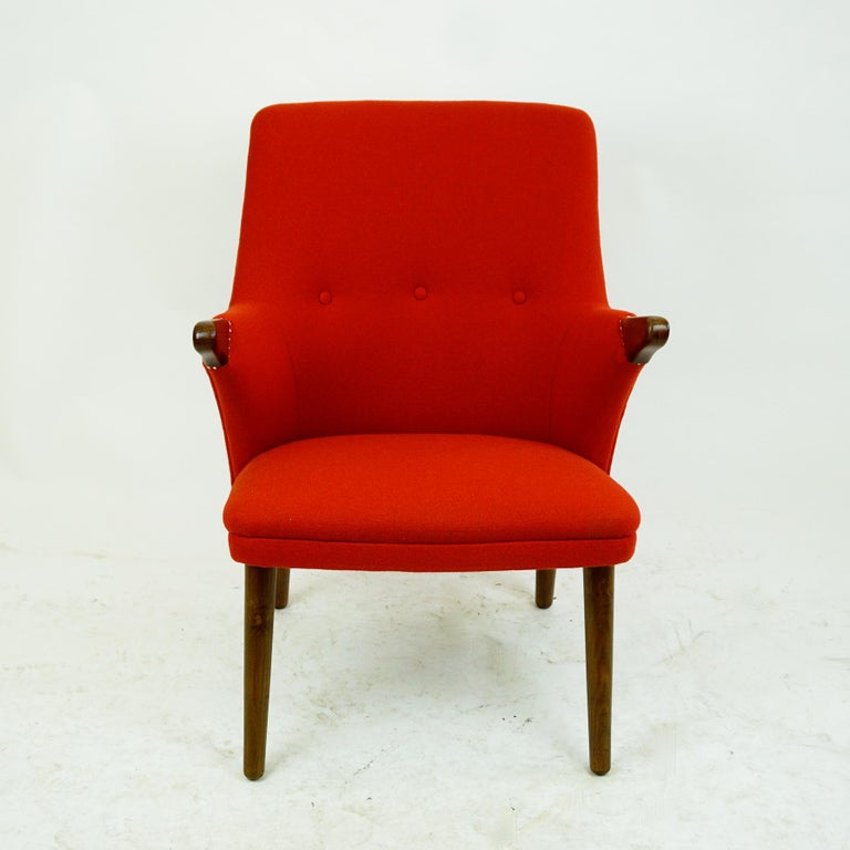 Scandinavian Modern Scandinavian Svend Skipper Mini Bear Teak Lounge Chair with New Red Fabric For Sale