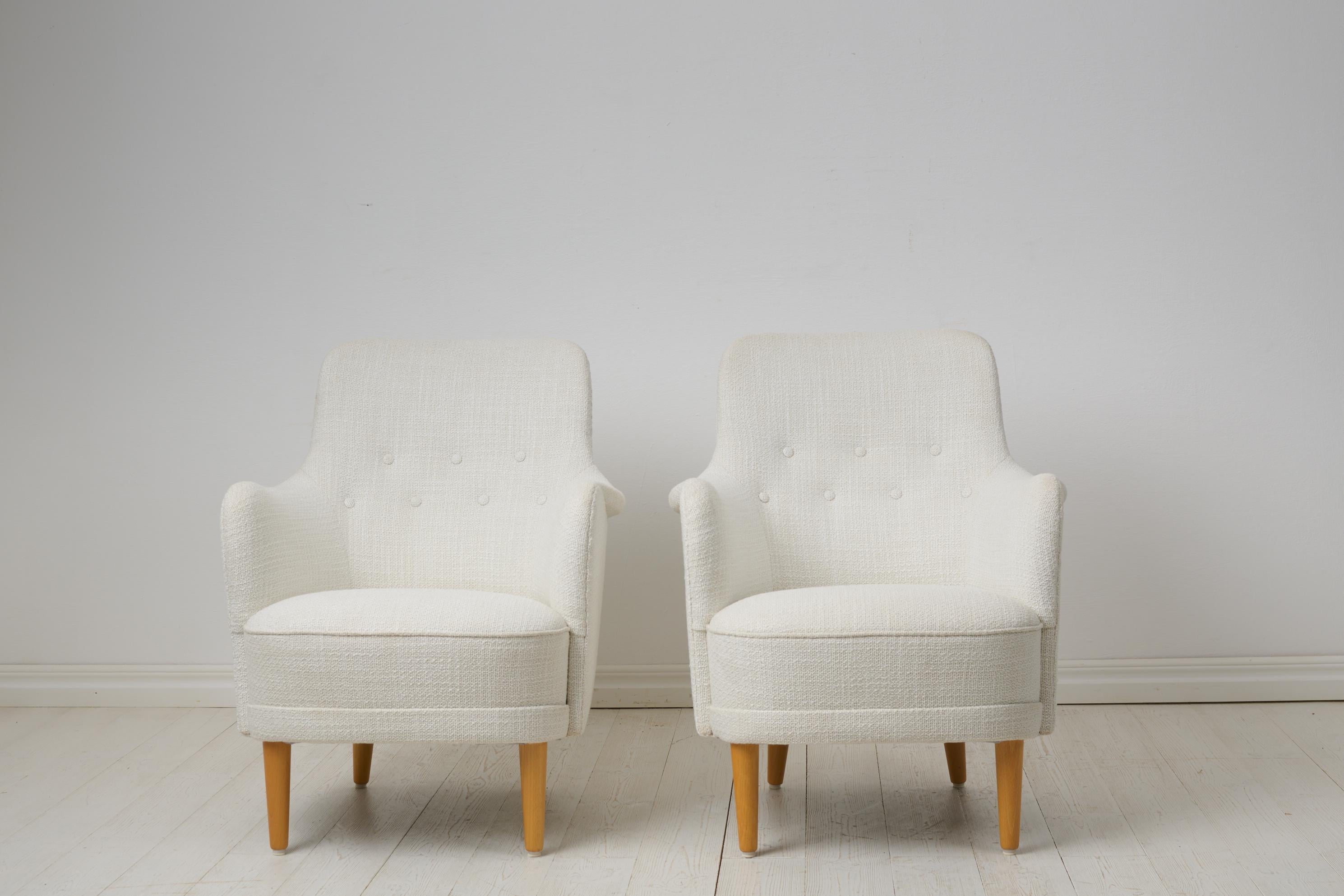 Scandinavo moderno Scandinavian Swedish Modern Carl Malmsten Samsas Poltrone in Bouclé Bianco in vendita