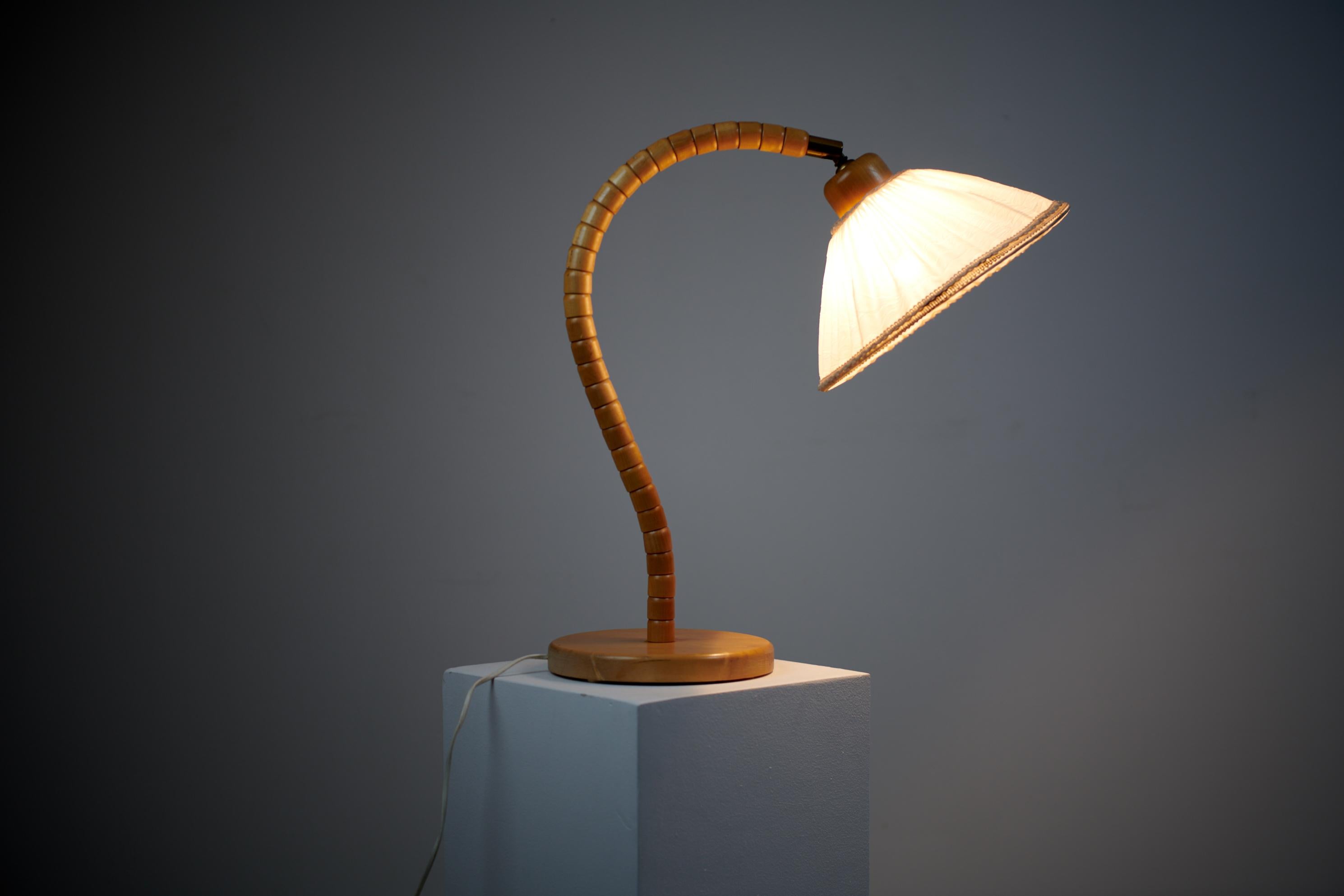 Scandinave moderne Lampe à poser en bouleau Markslöjd Kinna Scandinavian Swedish Modernity en vente