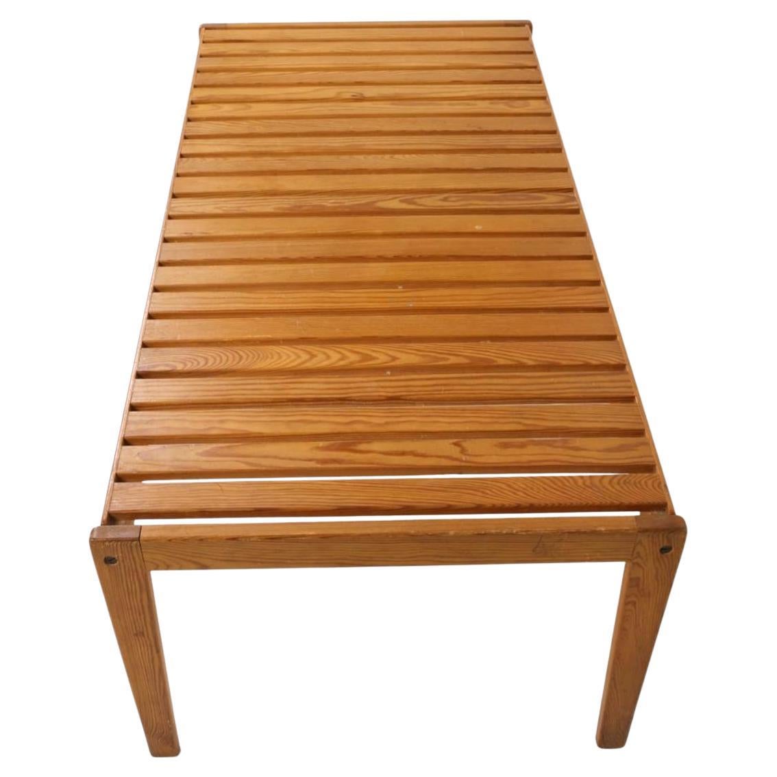 Scandinavian Danish Modern Solid Pine Slatted bench or coffee table. Nice solid Pine Bench great Scandinavian woodworking. Great for entryway hallway or bedroom. Shows normal wear from use and age. Ready for use. Made in Sweden. 

Pick up in