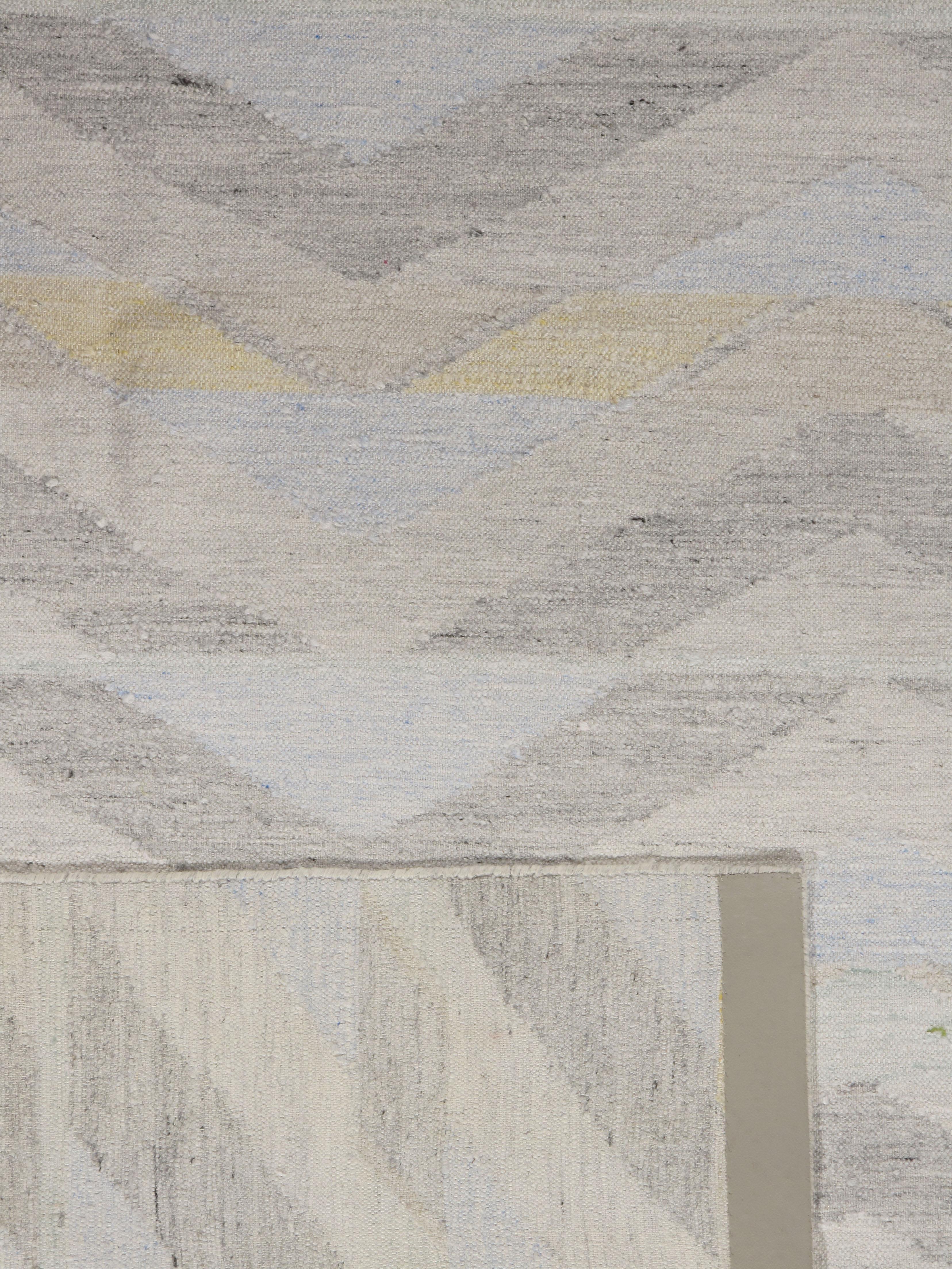 Skandinavischer Flachgewebe-Deko-Teppich im schwedischen Stil in Elfenbein, weichem Blau und Blau  8'x10' im Angebot 2
