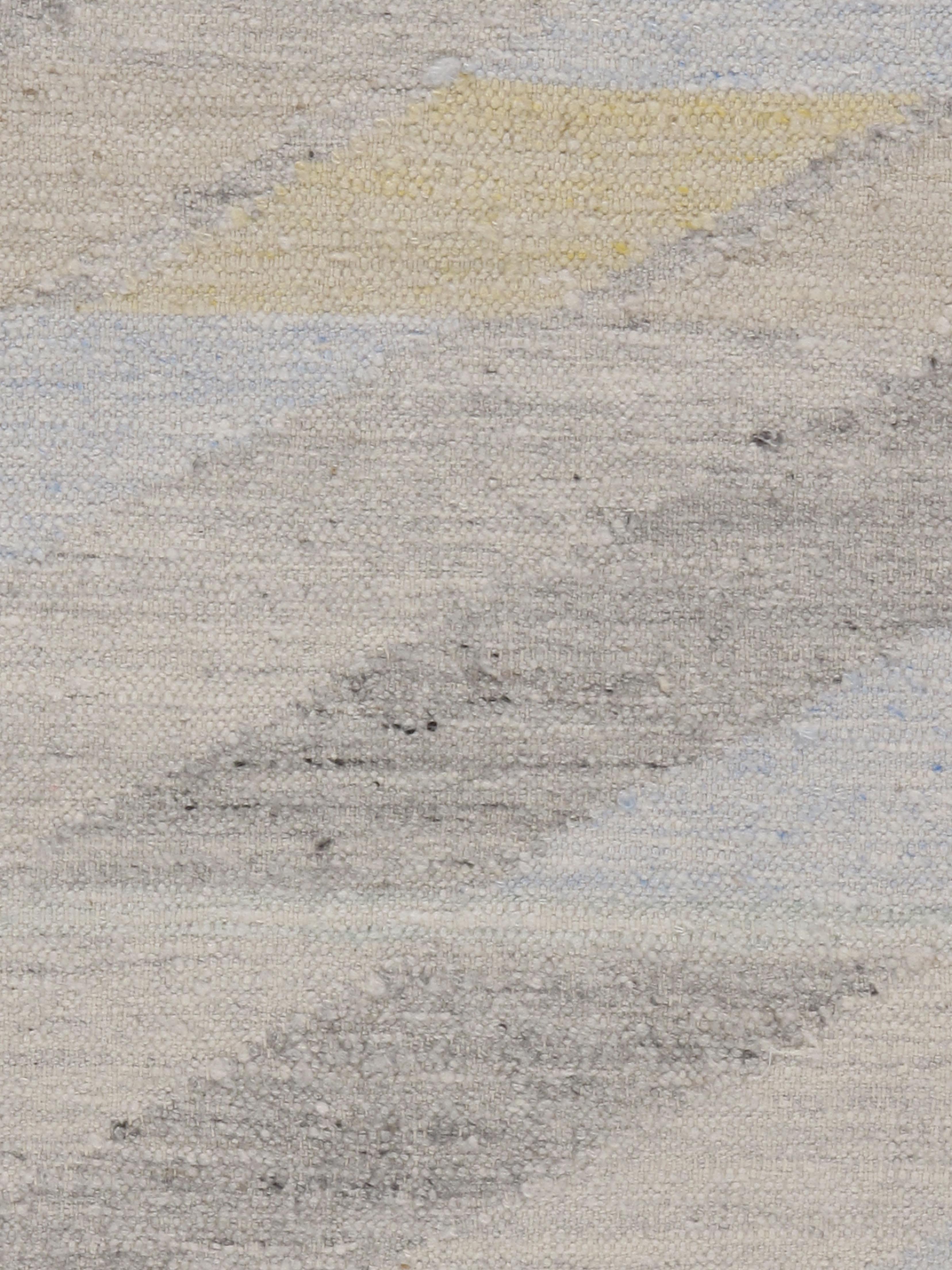 Skandinavischer Flachgewebe-Deko-Teppich im schwedischen Stil in Elfenbein, weichem Blau und Blau  8'x10' (21. Jahrhundert und zeitgenössisch) im Angebot