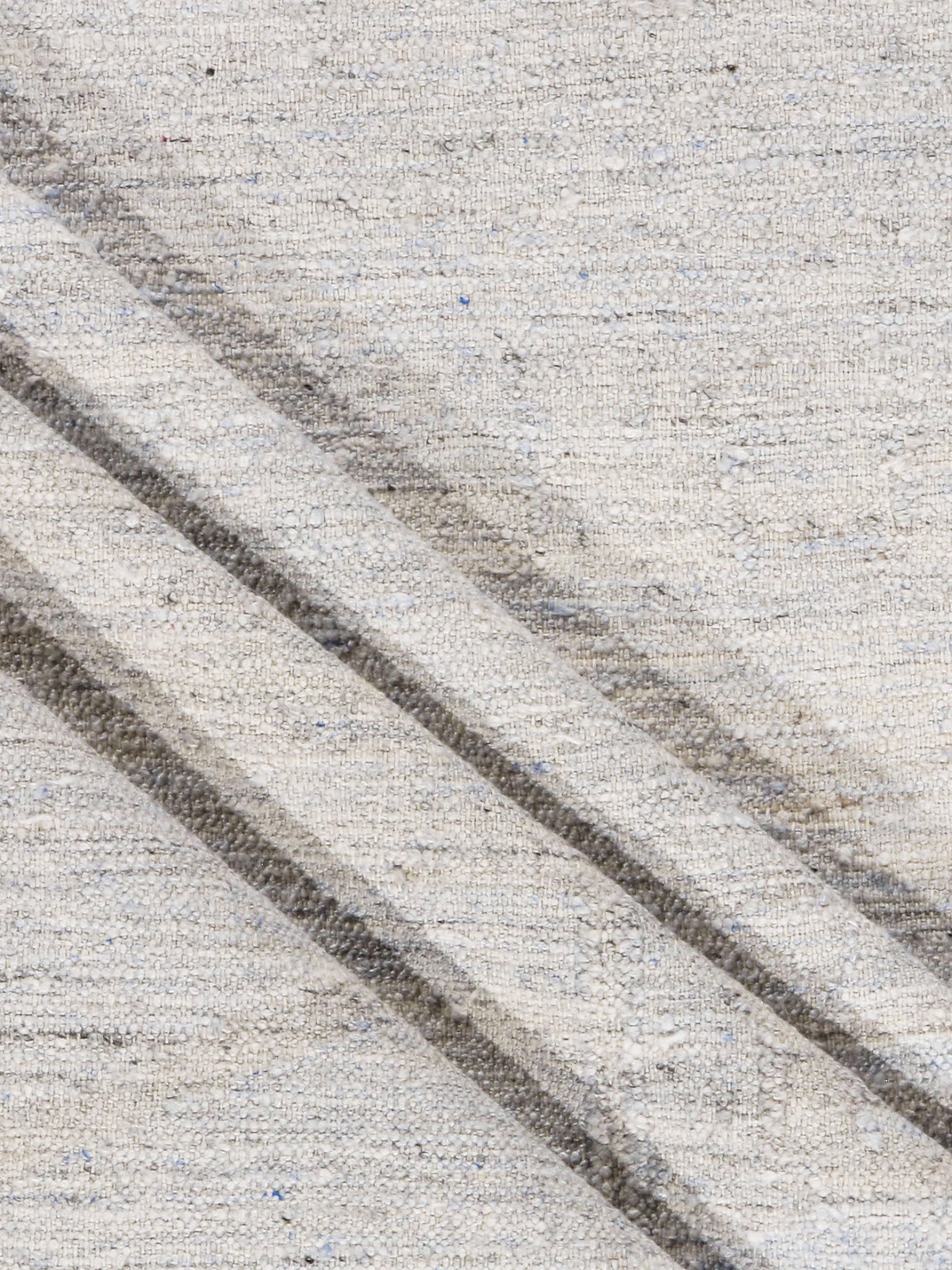 Skandinavischer Flachgewebe-Deko-Teppich im skandinavischen schwedischen Stil in Elfenbein, Grau und Blau 3,66 m x 4,66 m (Handgeknüpft) im Angebot