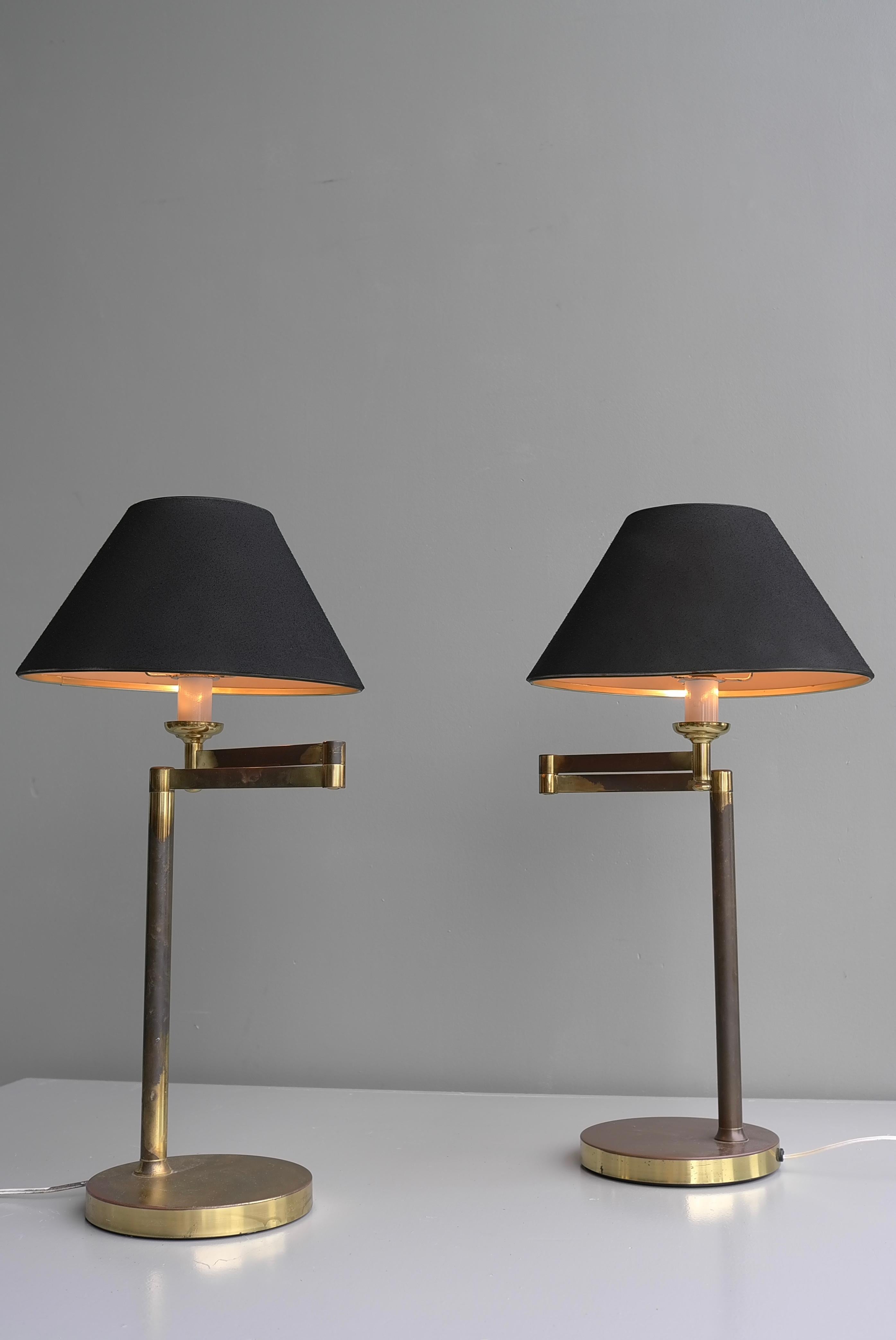 Scandinavian Swing Arm Mid-Century Modern Table Lamps in Brass In Good Condition For Sale In Den Haag, NL