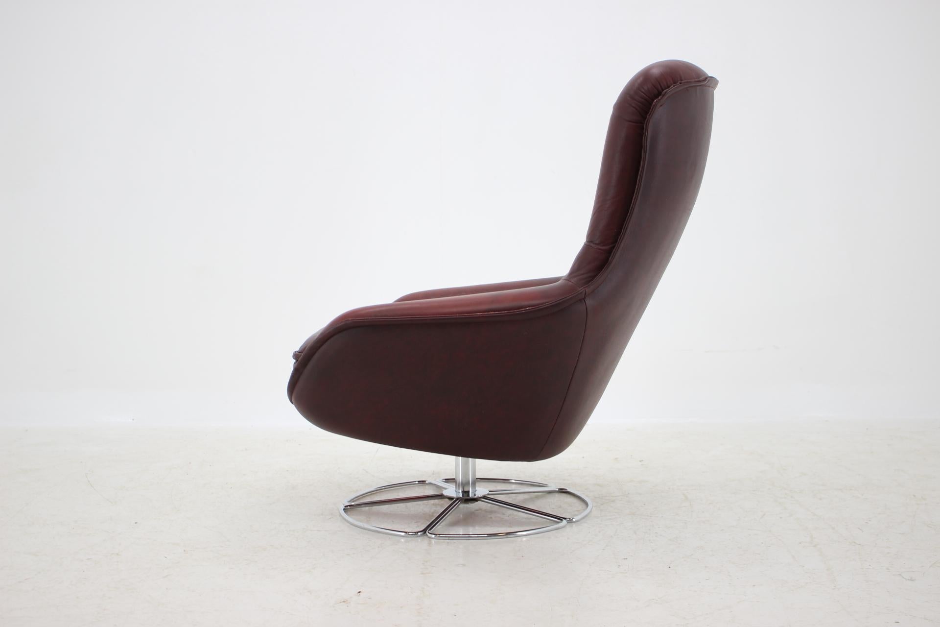 Scandinavian Modern Scandinavian Swivel Chair Designed by Bruno Mathsson, 1970s