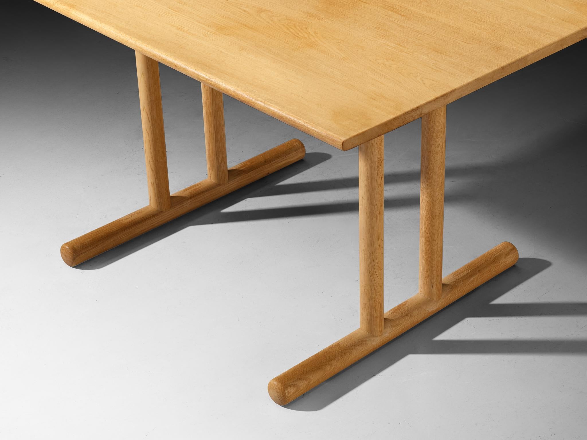 Hêtre Table scandinave en Oak avec piètement à tréteaux tubulaires en vente
