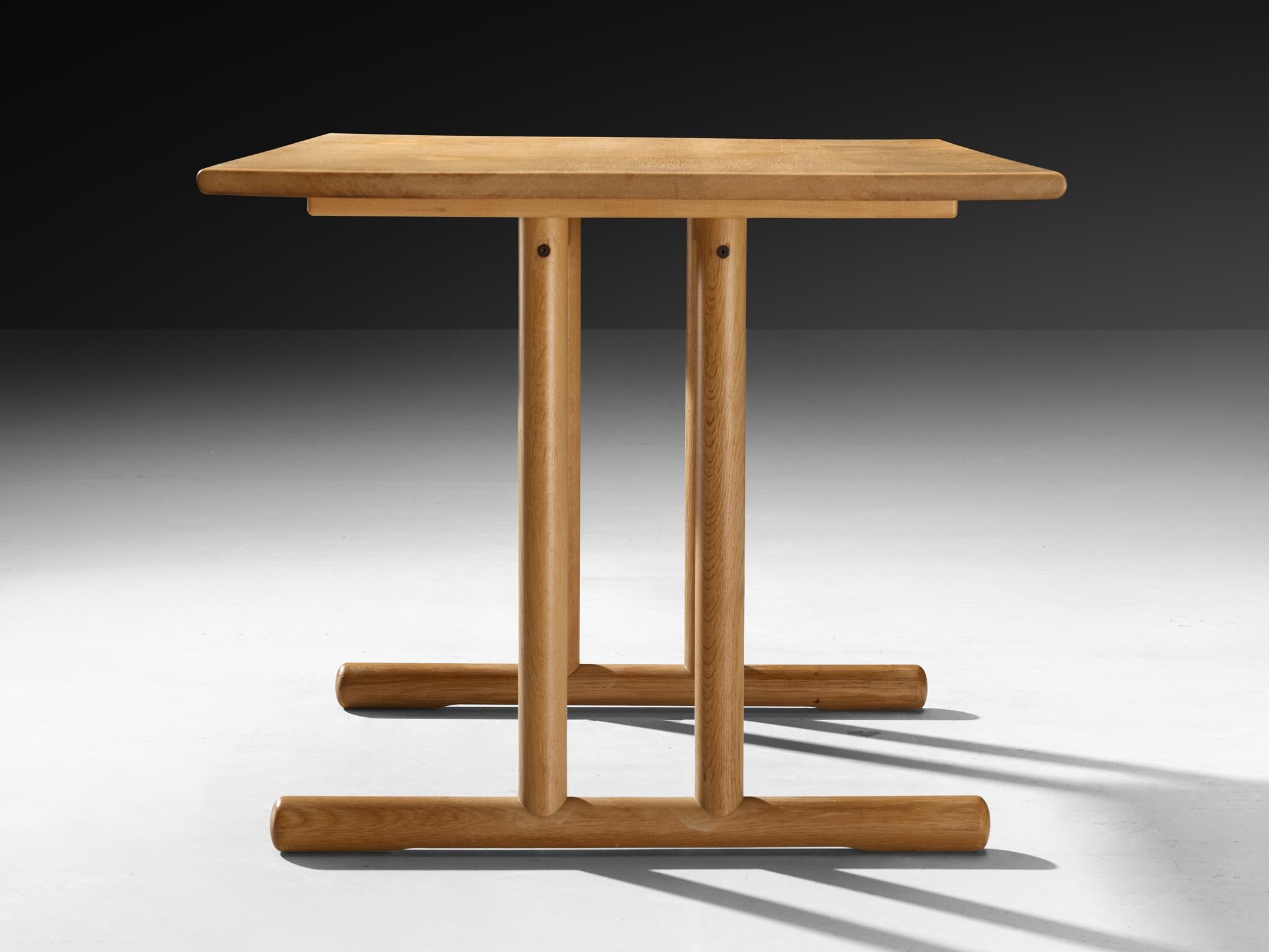 Table scandinave en Oak avec piètement à tréteaux tubulaires en vente 2