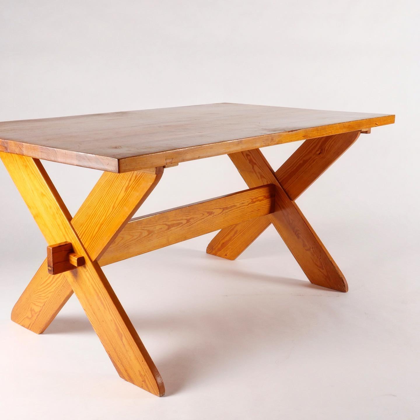Scandinavian Table in Oregon Pine, 1970s Denmark at 1stDibs