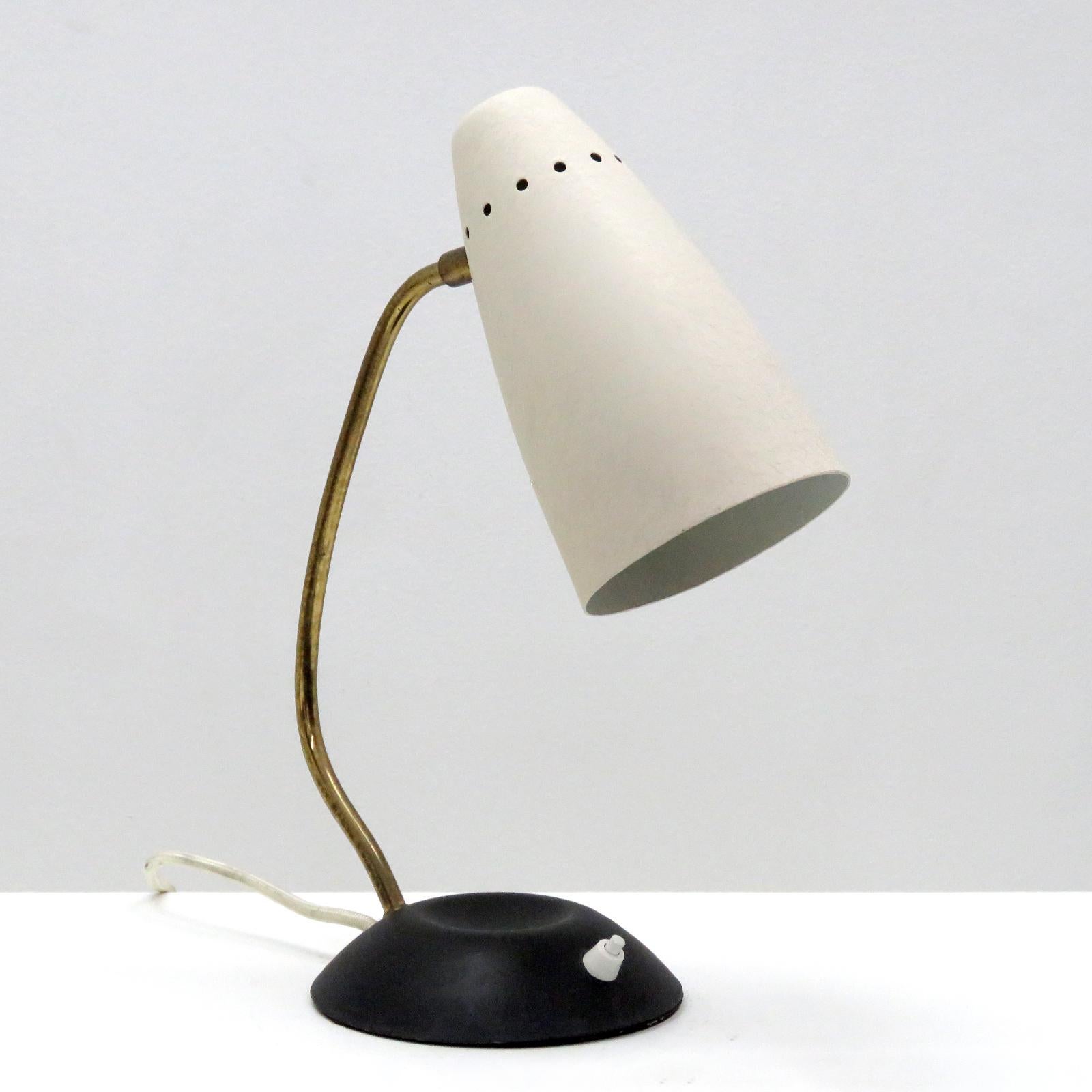 Skandinavische Tischlampe, 1950 (Skandinavische Moderne) im Angebot