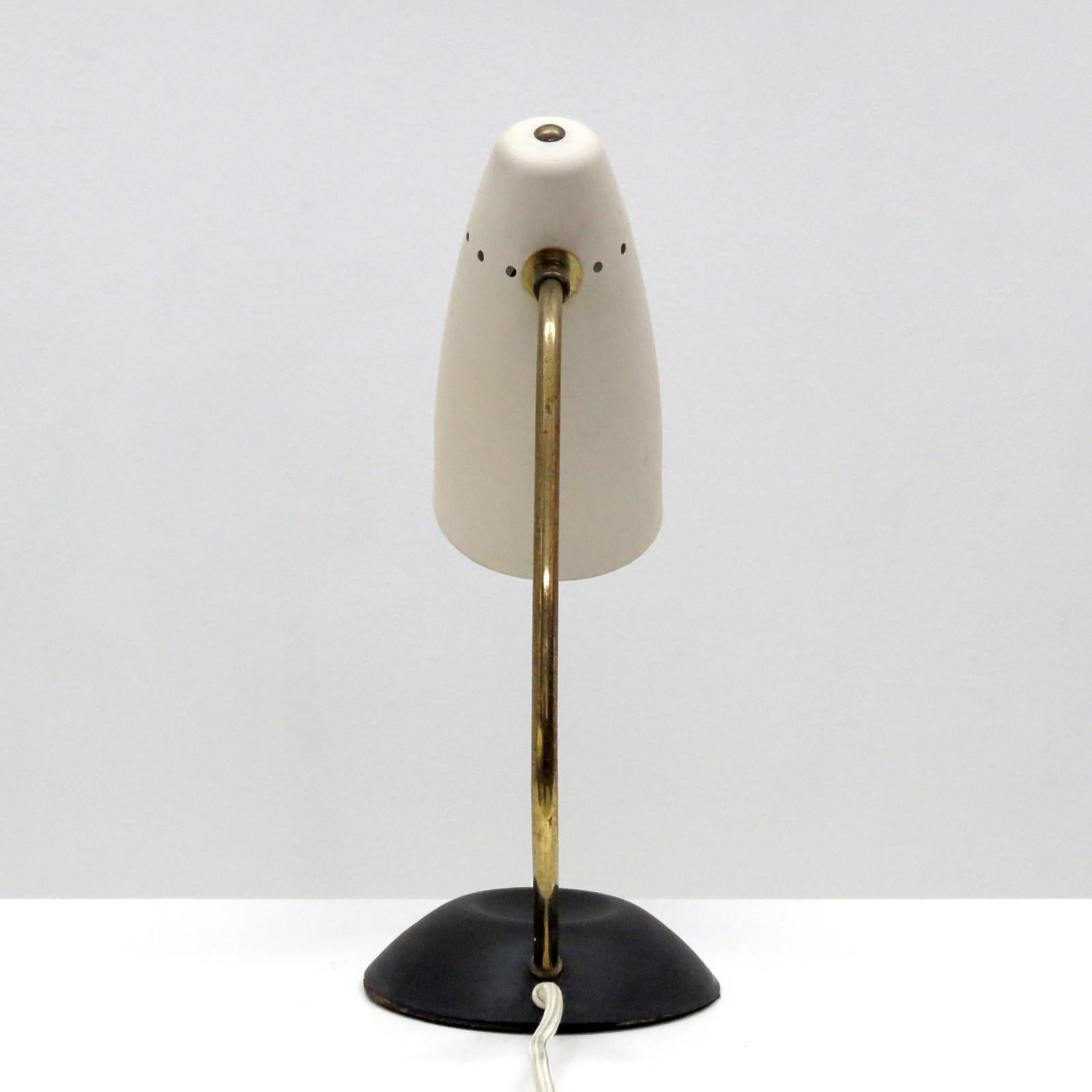 Skandinavische Tischlampe, 1950 (Mitte des 20. Jahrhunderts) im Angebot