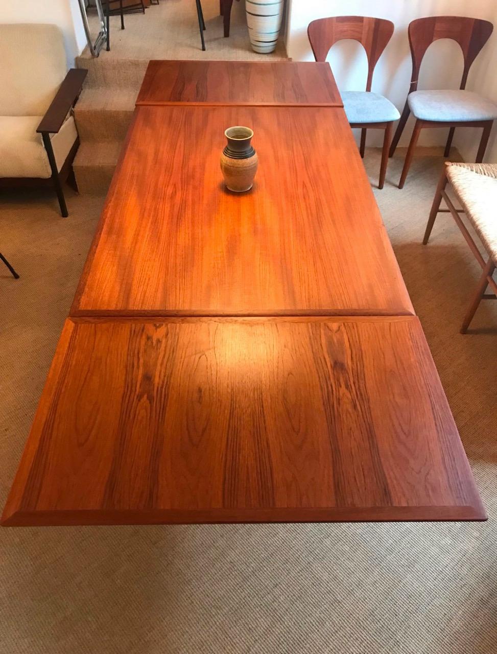 Scandinavian Teak and Rosewood Dining Table Niels Otto with Extensions Danish In Fair Condition In Berlin, DE