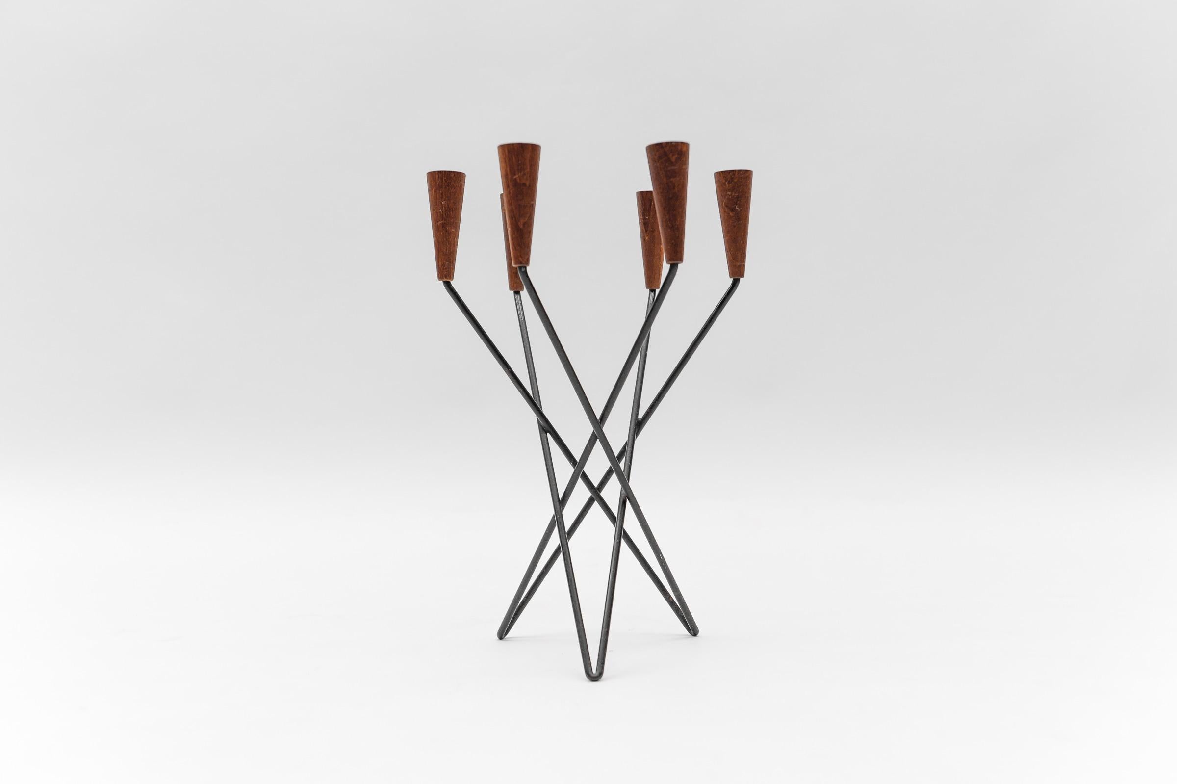 Scandinavian teak and string 6-place candle holder, 1960s In Good Condition For Sale In Nürnberg, Bayern