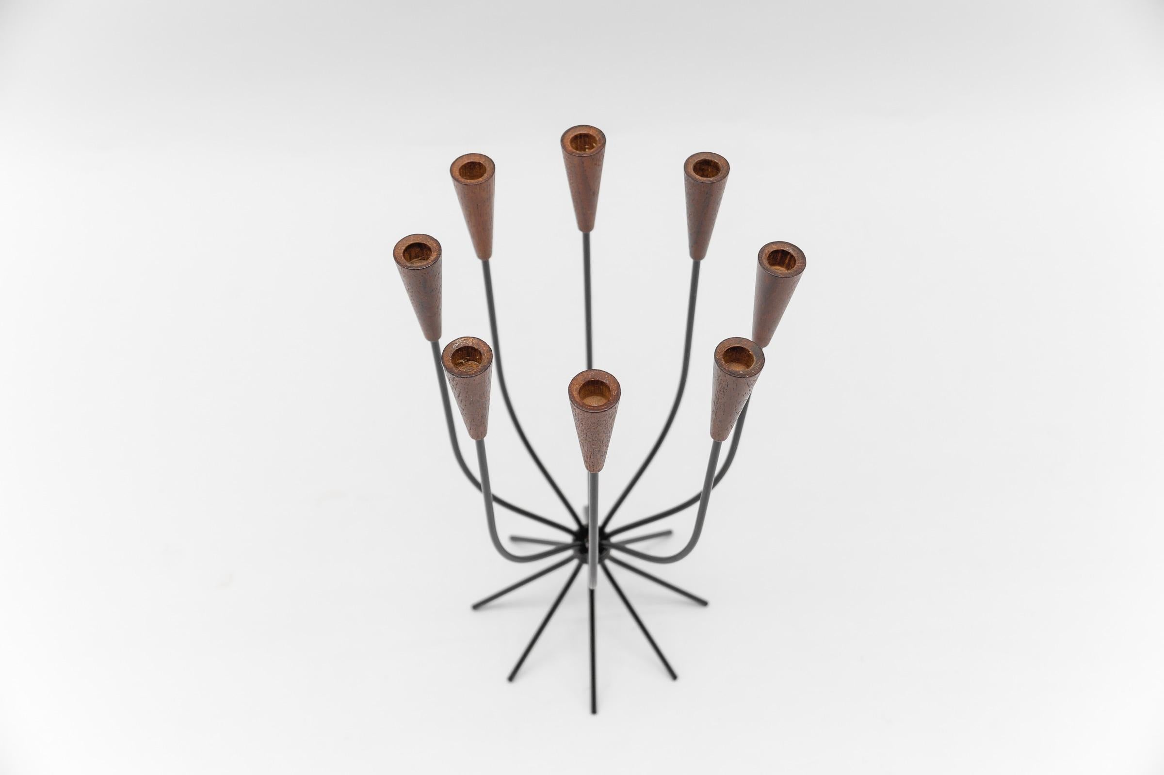 Scandinavian teak and string 8-place candle holder, 1960s For Sale 1