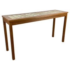 Table console scandinave en teck et carrelage